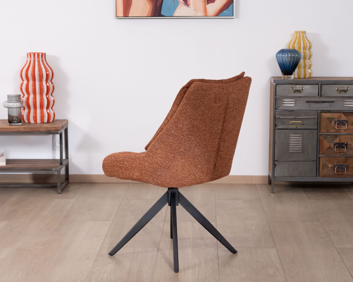 Lot de 2 chaises contemporaines en tissu terracotta "Webber" pied pivotant noir