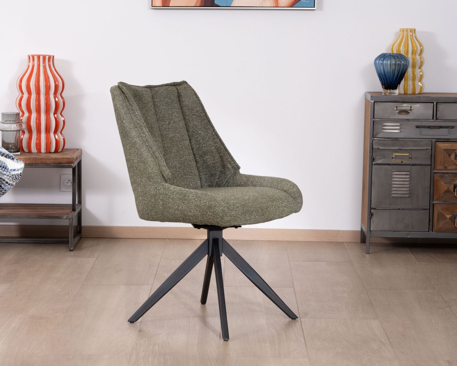 Lot de 2 chaises de repas design contemporain en tissu vert "Webber" pied pivotant en métal noir