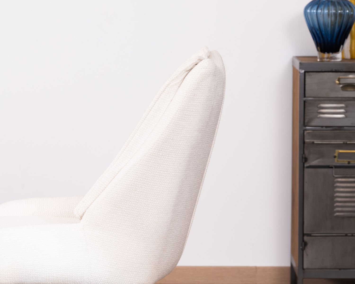 Lot de 2 chaises de repas en tissu blanc et pied pivotant en métal "Webber"