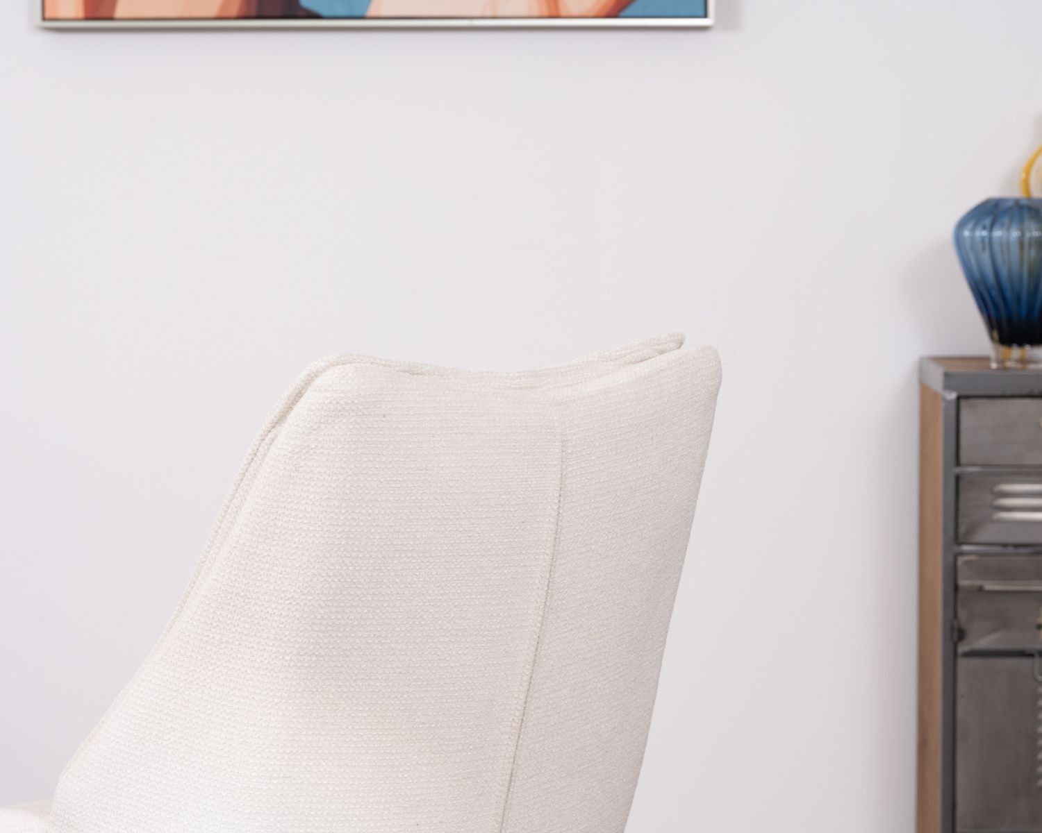 Lot de 2 chaises de repas en tissu blanc et pied pivotant en métal "Webber"