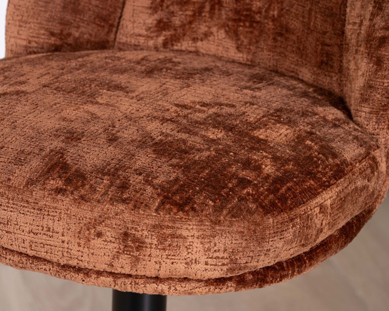 Lot de 2 chaises de bar pivotantes en velours ras terracotta avec dossier haut "Zoung" hauteur réglable