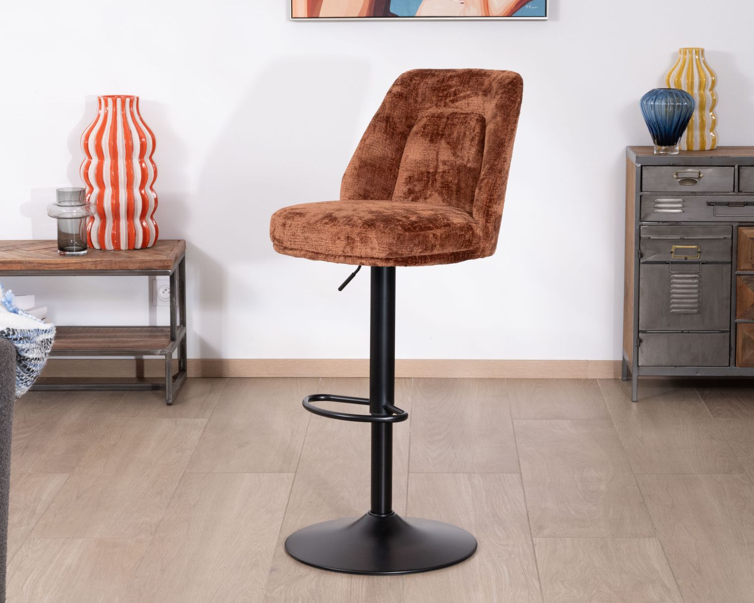 Lot de 2 chaises de bar pivotantes en velours ras terracotta avec dossier haut "Zoung" hauteur réglable