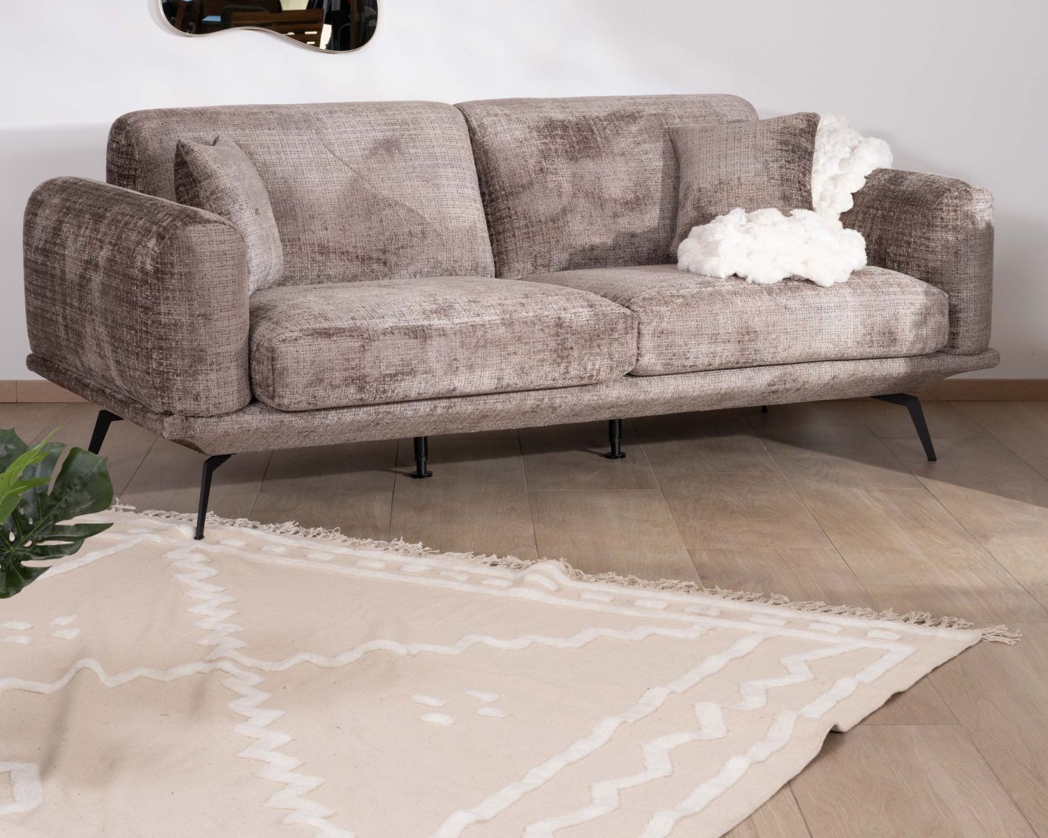 Canapé 3 places esprit rétro en tissu chenillé doux gris cendré "Paloma"