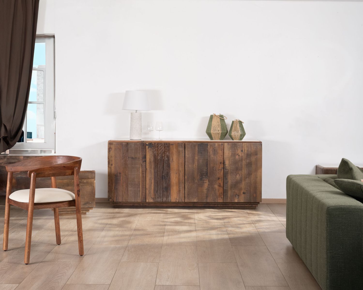 Bahut 4 portes en bois recyclé et plateau marbre blanc "Mood"