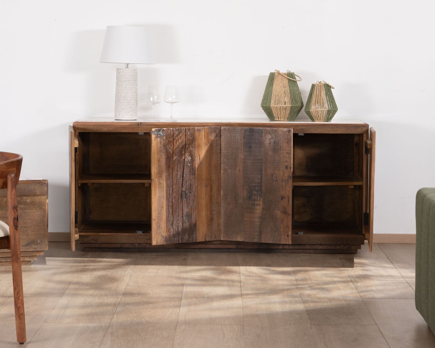 Bahut 4 portes en bois recyclé et plateau marbre blanc "Mood"