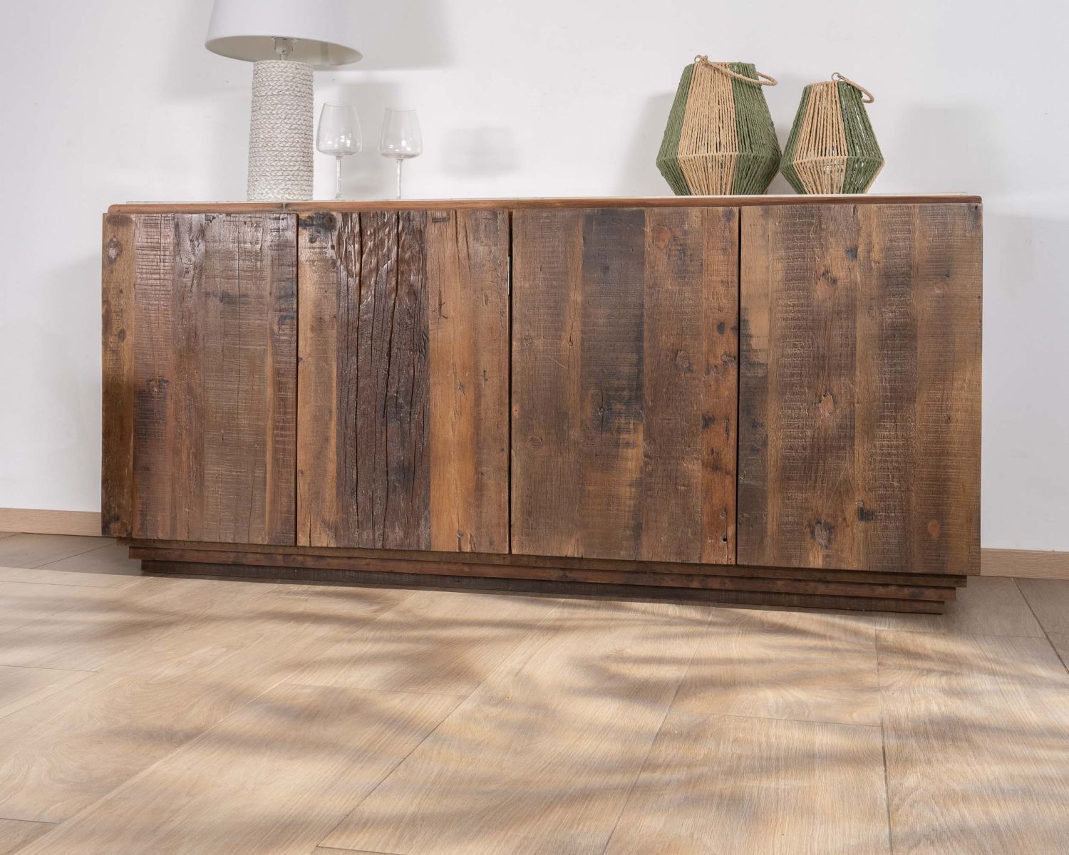 Bahut 4 portes en bois recyclé et plateau marbre blanc "Mood"