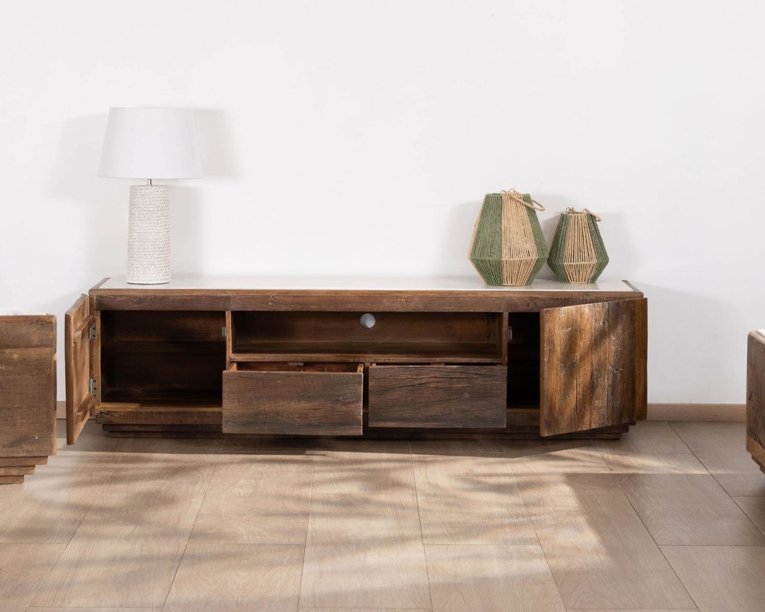 Meuble TV 180 cm en bois recyclé et plateau marbre blanc "Mood"