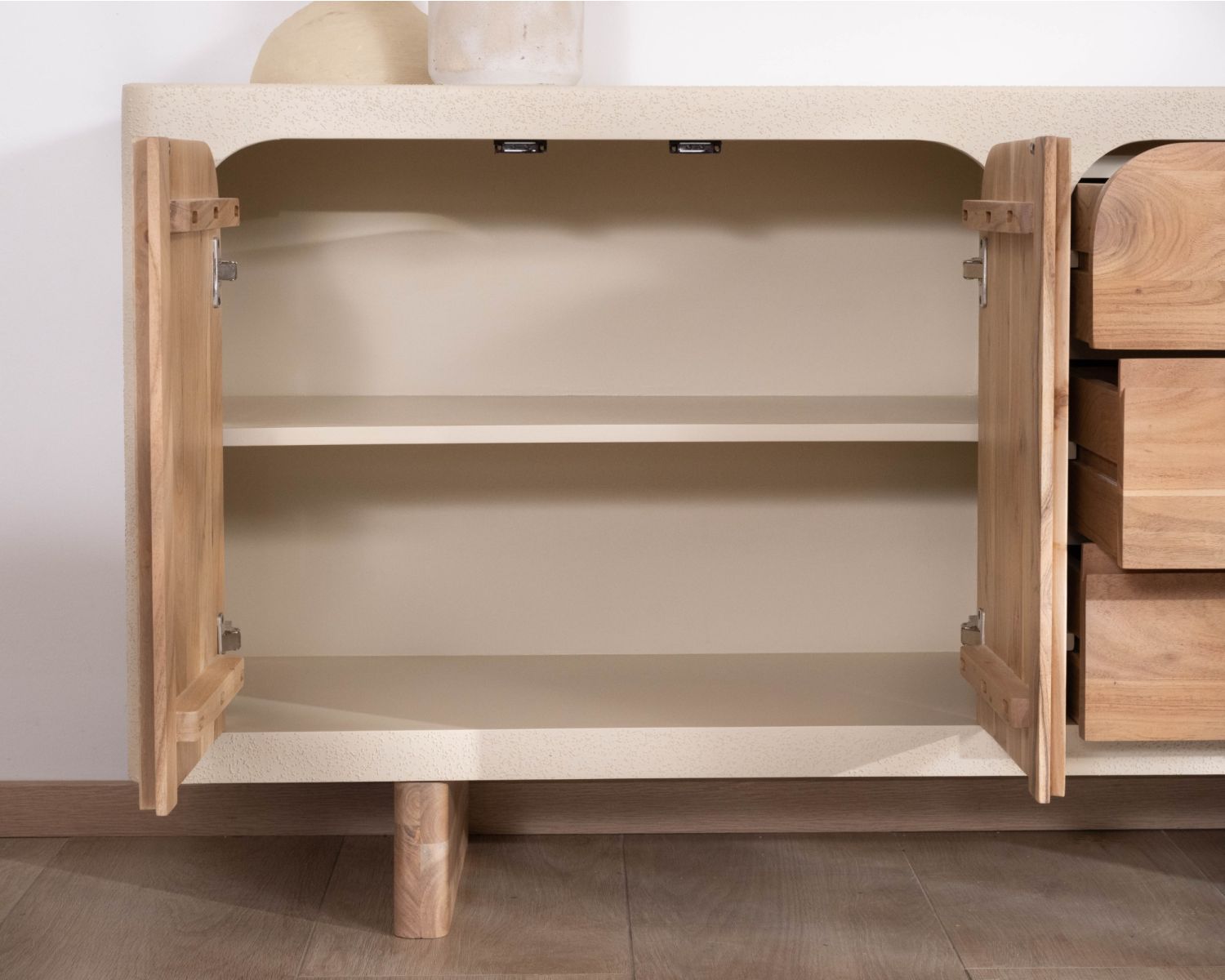 Buffet 170 cm esprit organique aspect béton sablé "Miona"