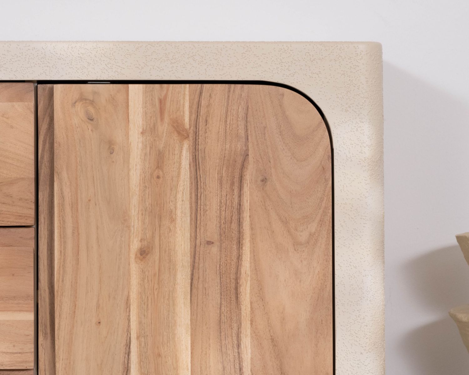 Buffet 170 cm esprit organique aspect béton sablé "Miona"