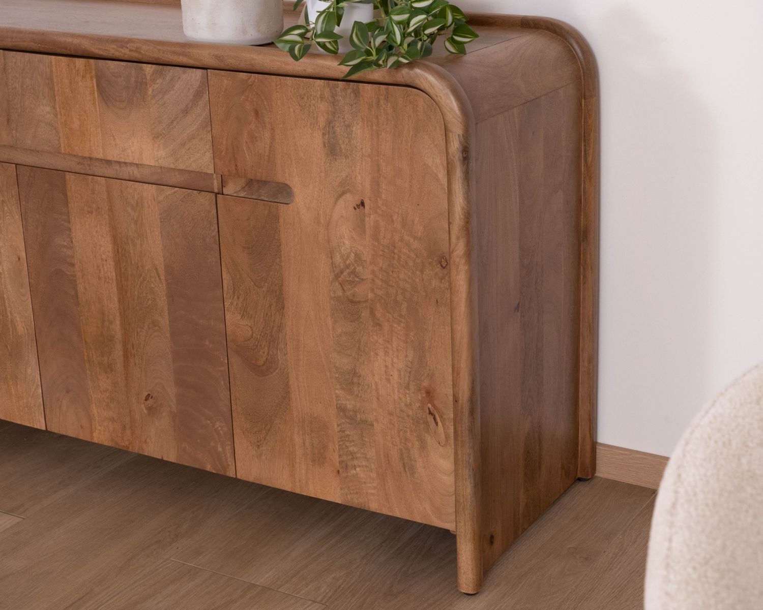 Buffet néo-vintage en manguier massif 170 cm "Spelano" 4 portes et 2 tiroirs