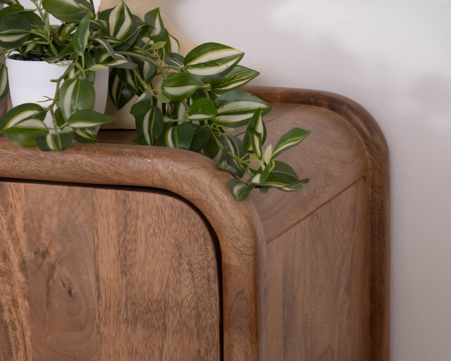 Buffet style néo-vintage 3 portes en manguier massif "Spelano" 140 cm