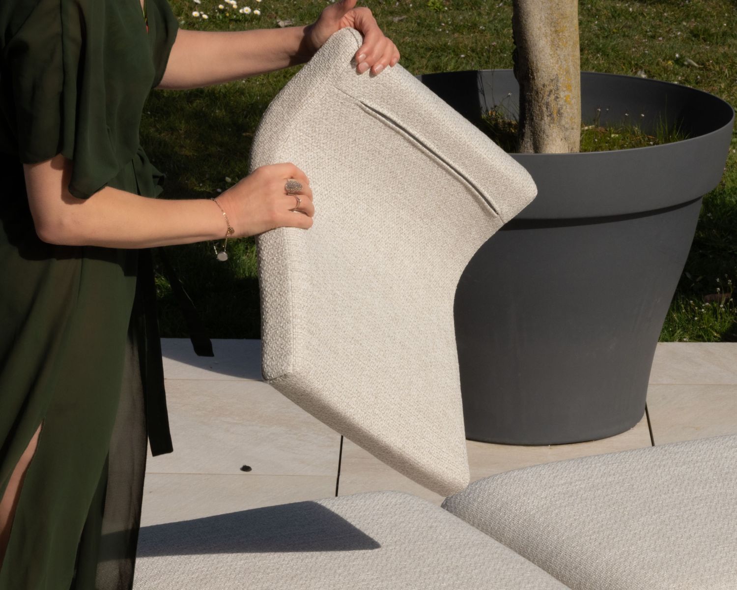 Têtière en tissu écru pour bain de soleil "Nusa Pedina"