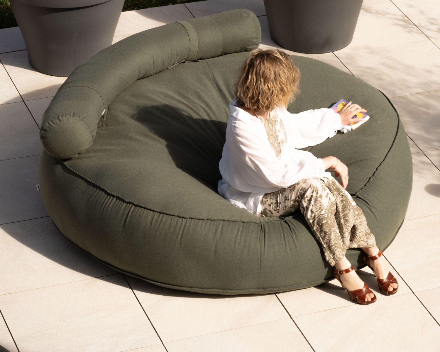 Bain de soleil XXL ultra-moelleux "Saint Tropez" en tissu spécial extérieur vert kaki