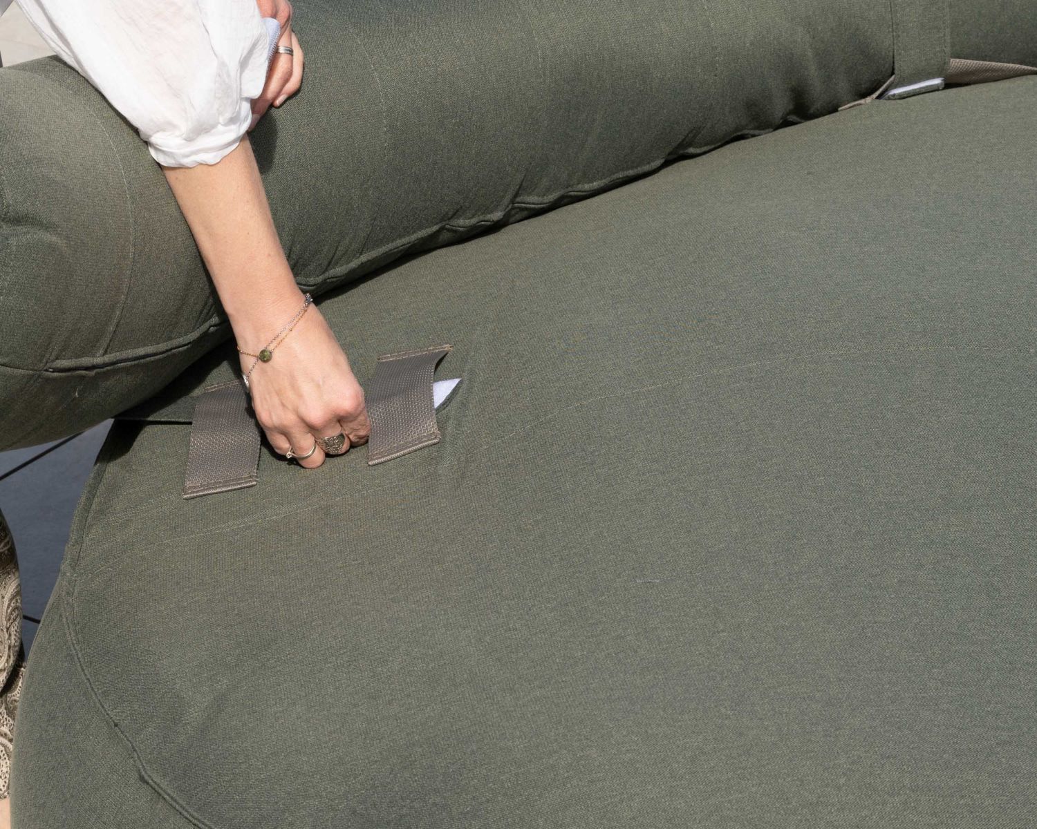 Bain de soleil XXL ultra-moelleux "Saint Tropez" en tissu spécial extérieur vert kaki