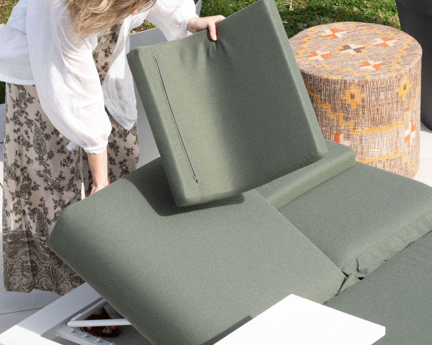 Têtière en tissu vert kaki pour bain de soleil "Nusa Pedina"