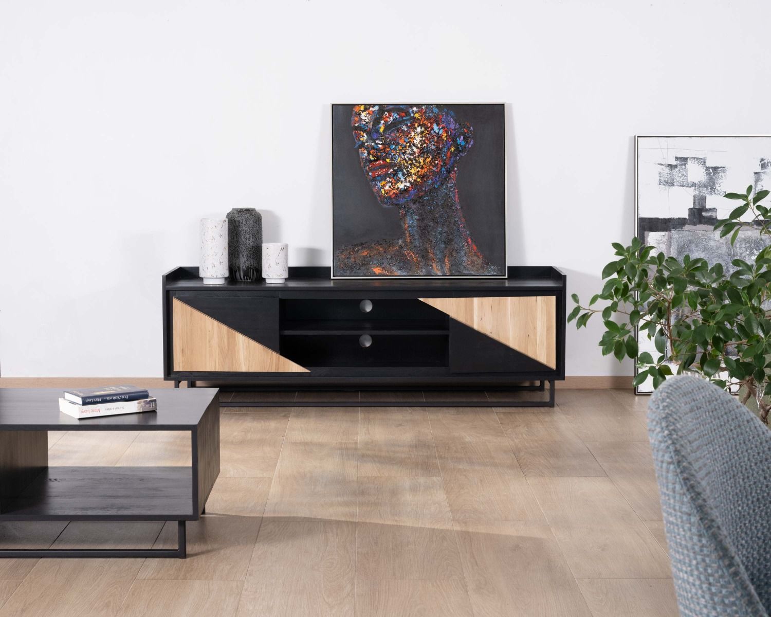 Meuble télé 2 portes 180 cm en bois massif "Trace"