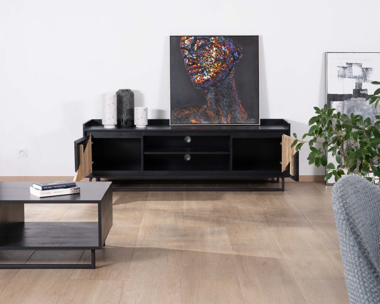 Meuble télé 2 portes 180 cm en bois massif "Trace"