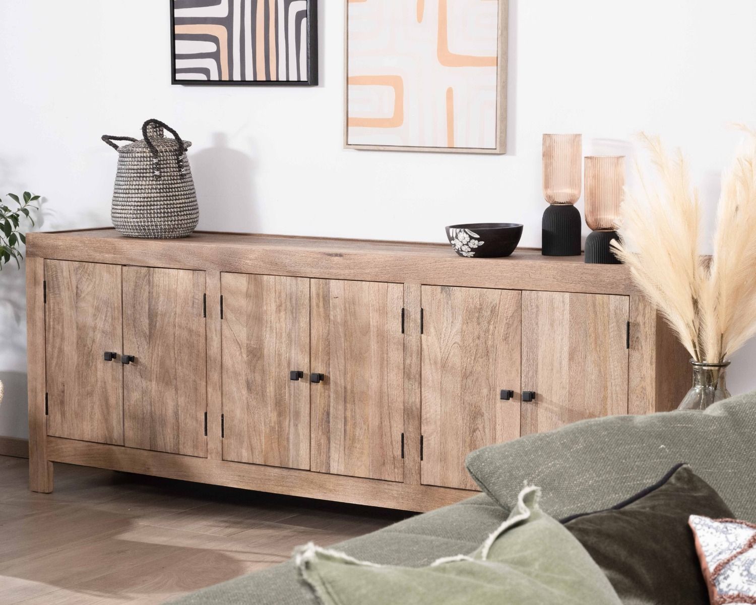 Enfilade en manguier massif 200cm finition sablée 6 portes "Maestro"