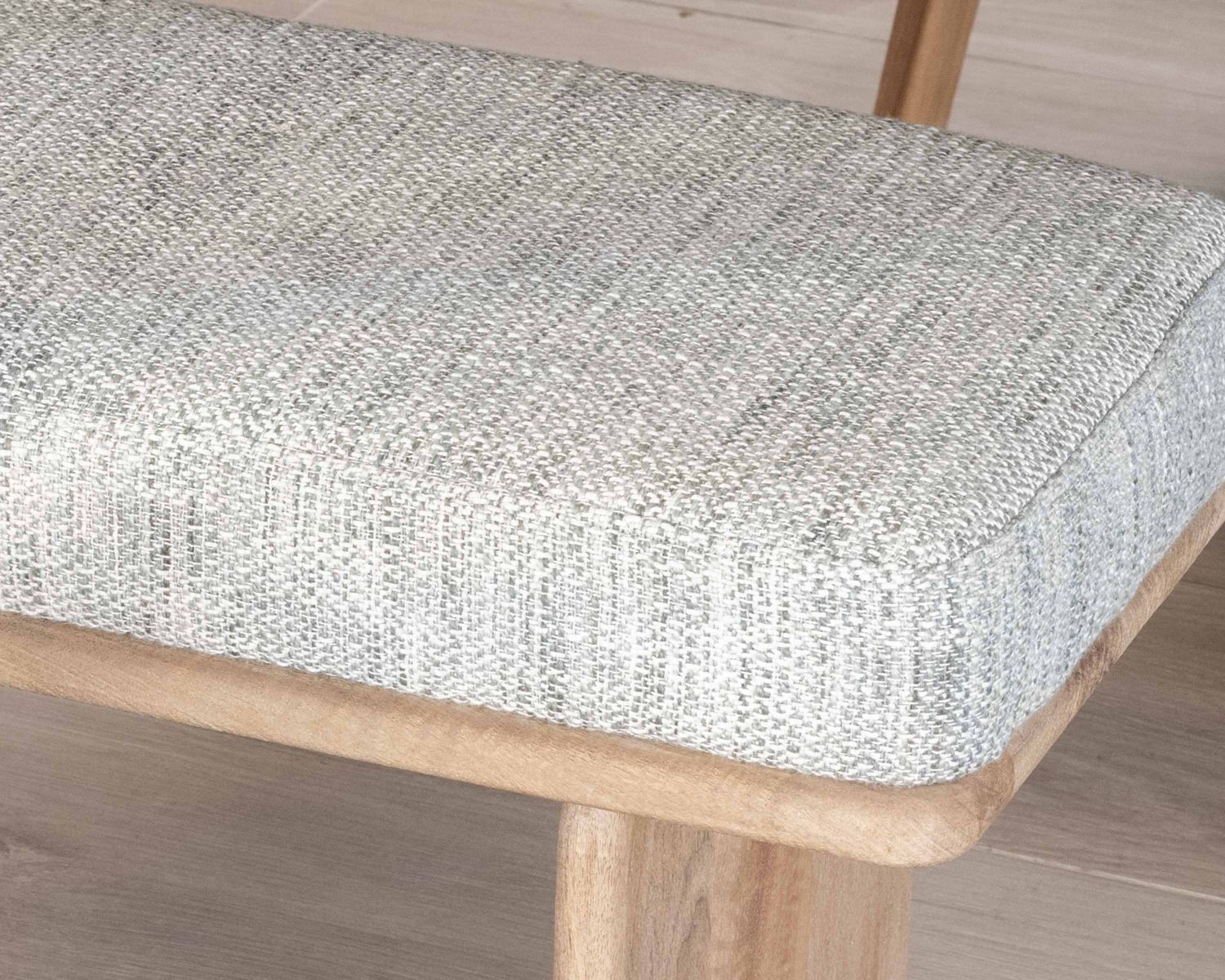 Banc élégant et confortable 120cm en manguier et assise rembourrée tissu gris chiné "Maestro"
