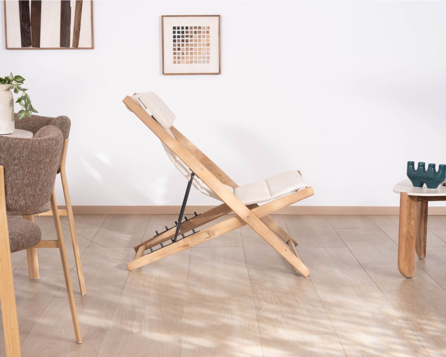 Chilienne matelassée en tissu bouclette écru et teck massif "Alizé" intérieur/extérieur
