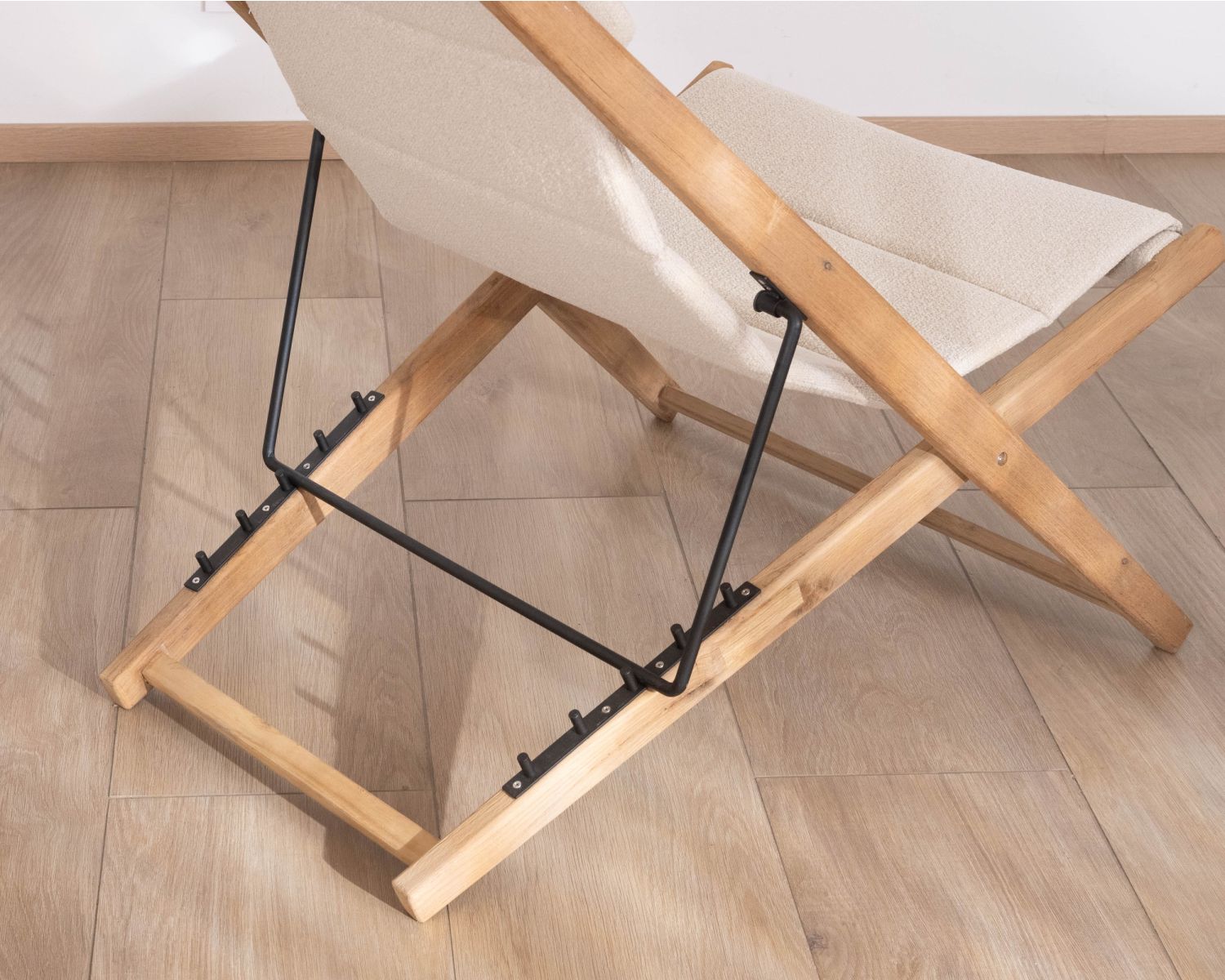 Chilienne matelassée en tissu bouclette écru et teck massif "Alizé" intérieur/extérieur