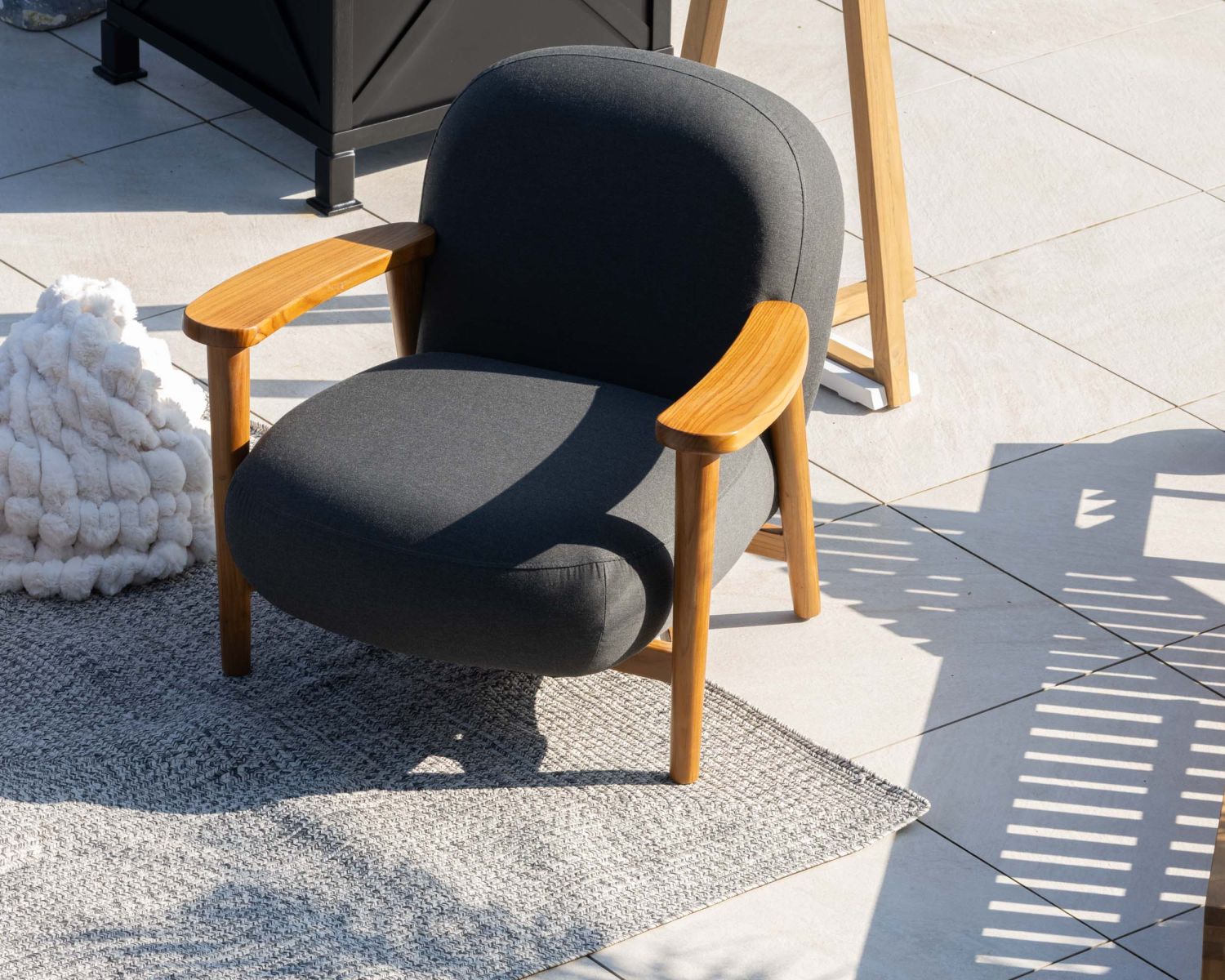 Ensemble canapé et fauteuil de jardin en tissu gris foncé "Aristochair"
