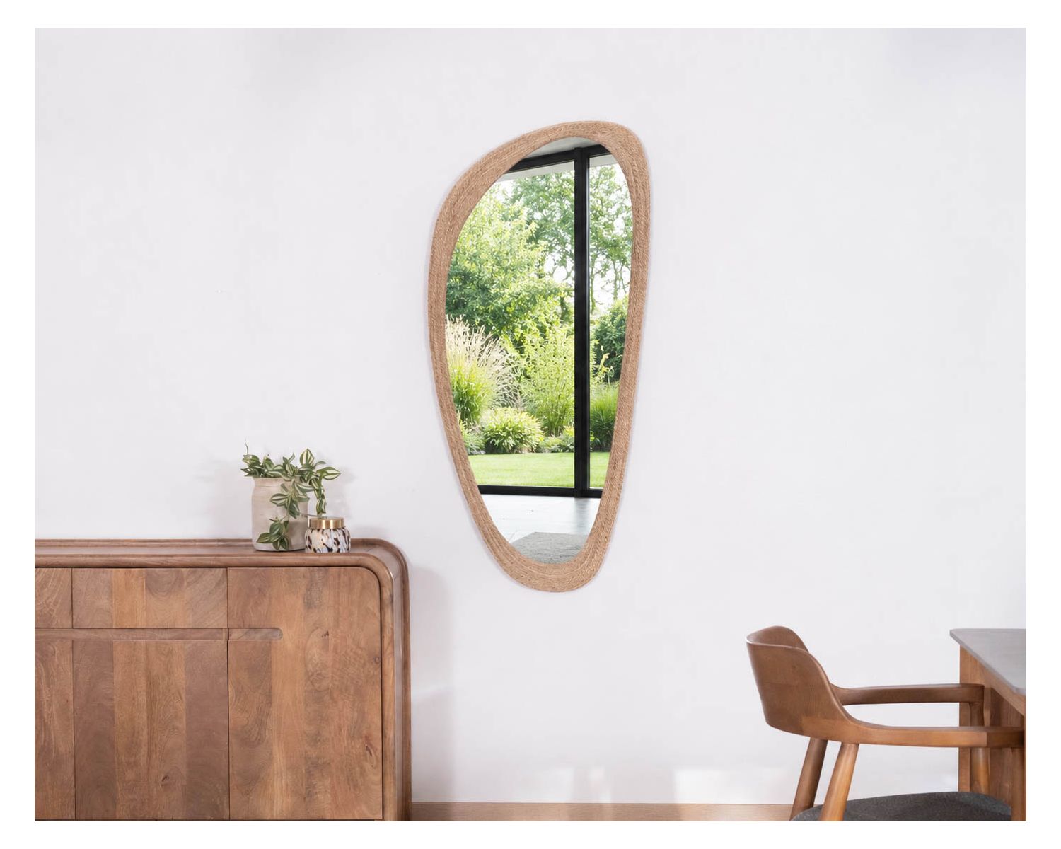 Miroir forme organique avec cadre en cordelette "Solira" hauteur 130 cm