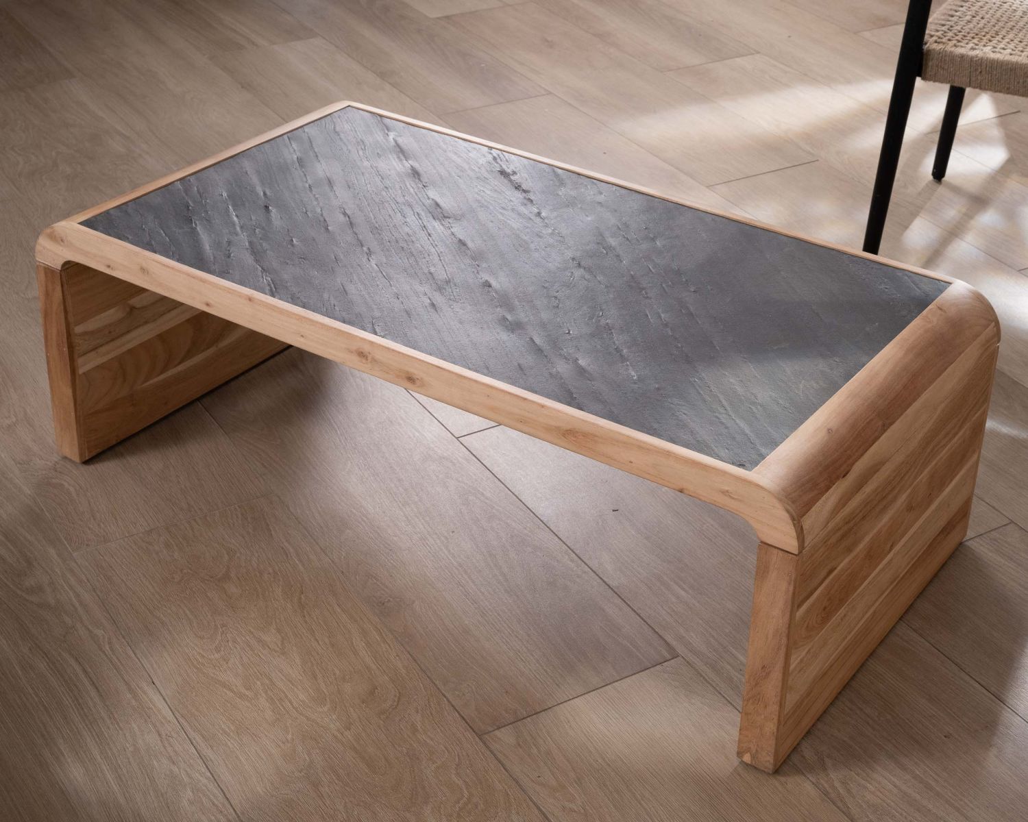 Table basse design retro avec plateau placage pierre "Pikto"