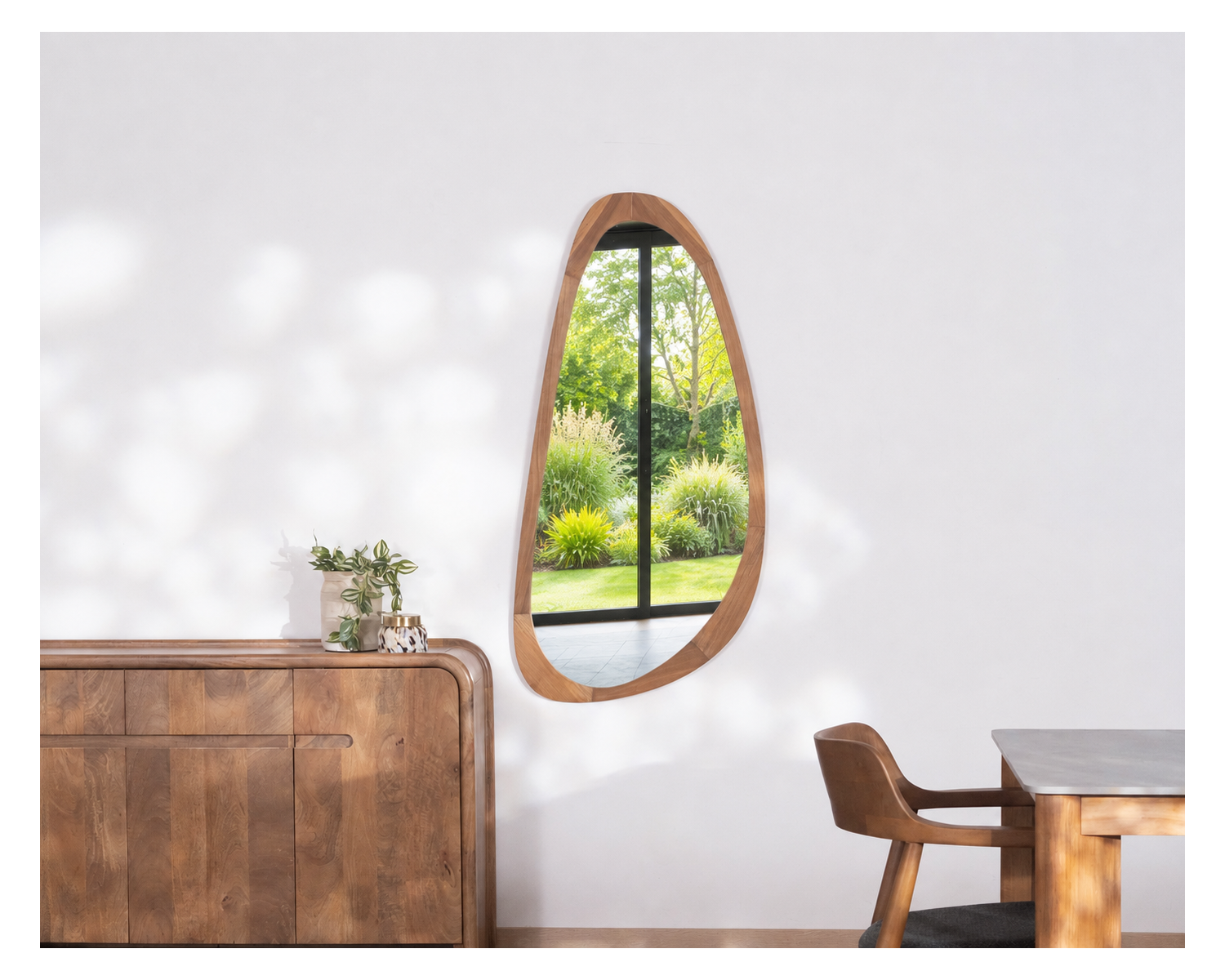 Miroir forme organique avec cadre en bois "Solira" 130 cm de haut
