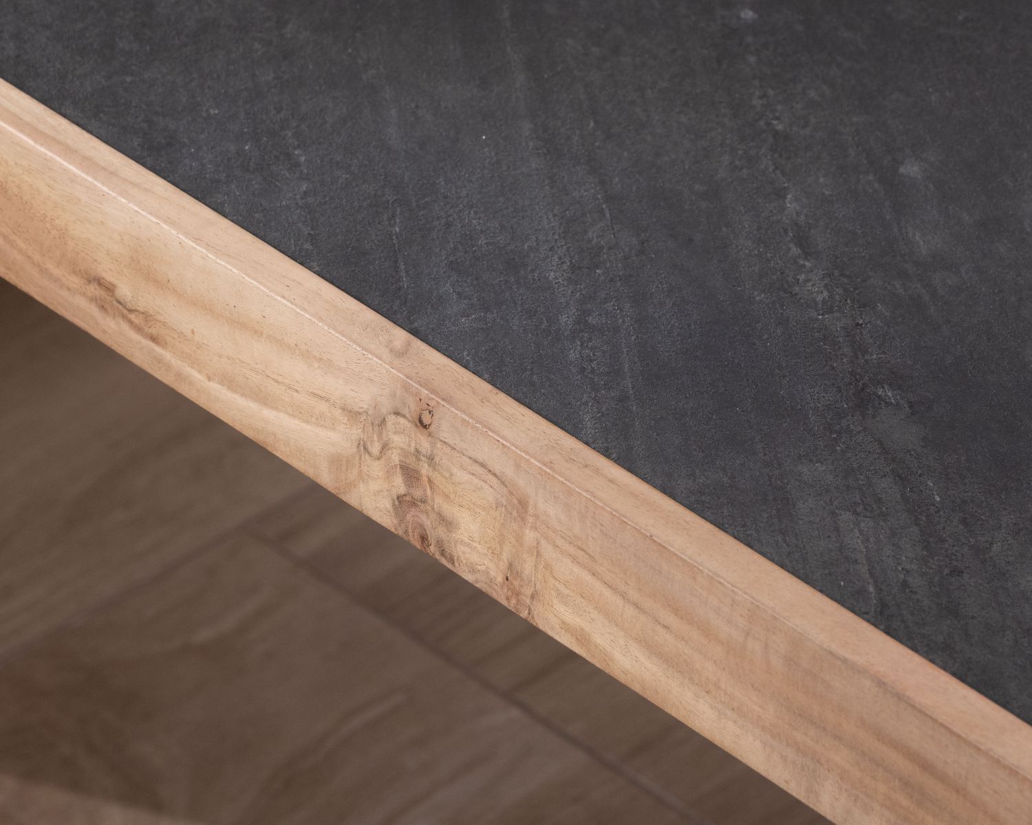 Table basse design retro avec plateau placage pierre "Pikto"