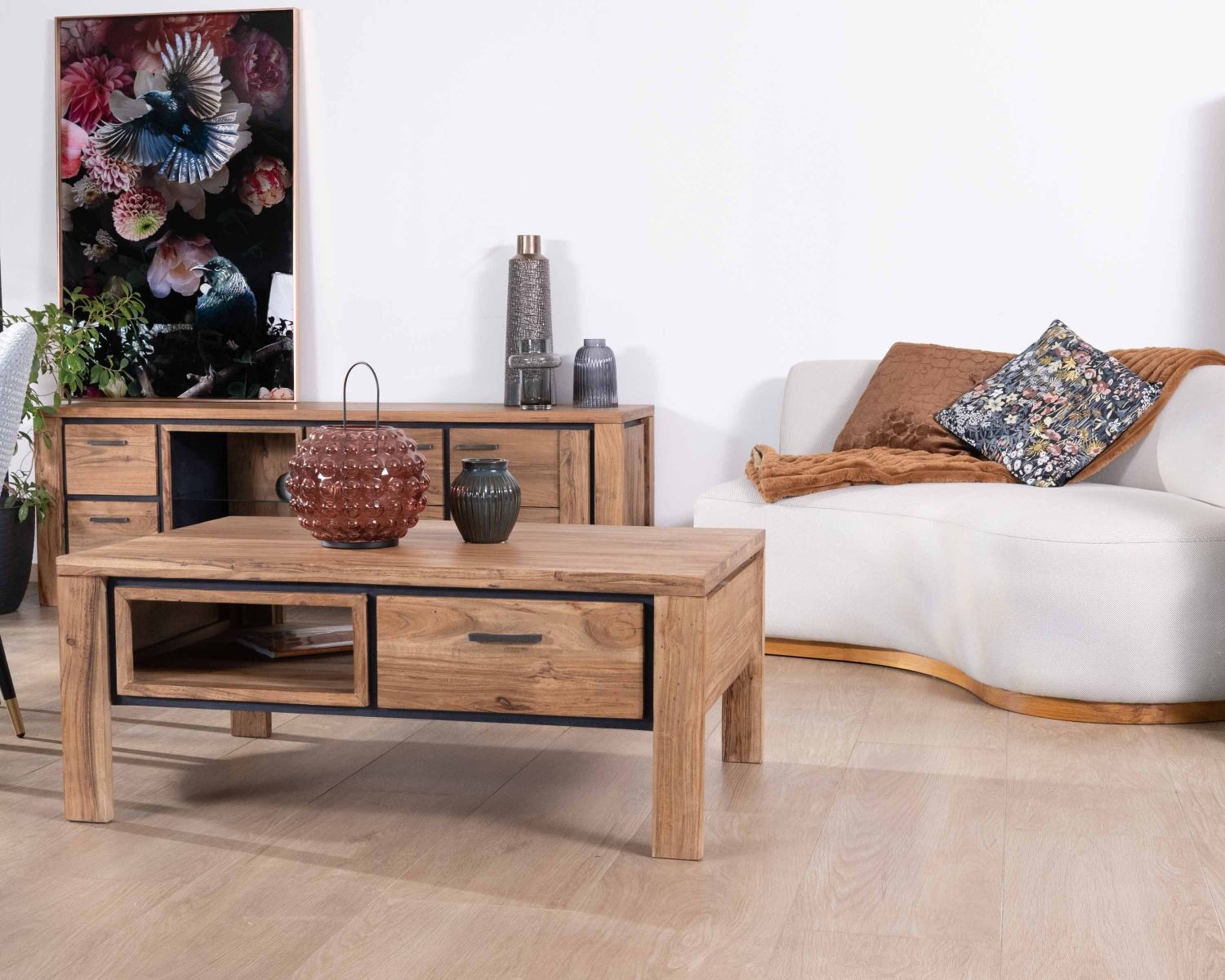 Meuble TV 180cm acacia massif avec niche éclairage LED et étagère verre "Fantaisie"