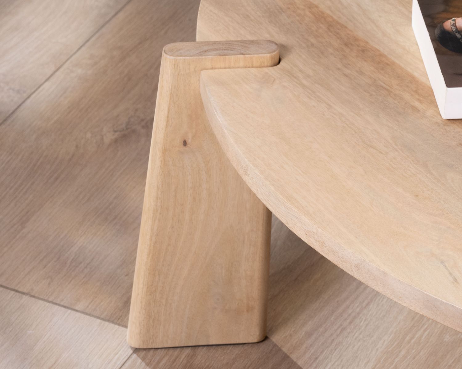 Duo de tables basses rondes en manguier naturel "Loopie"