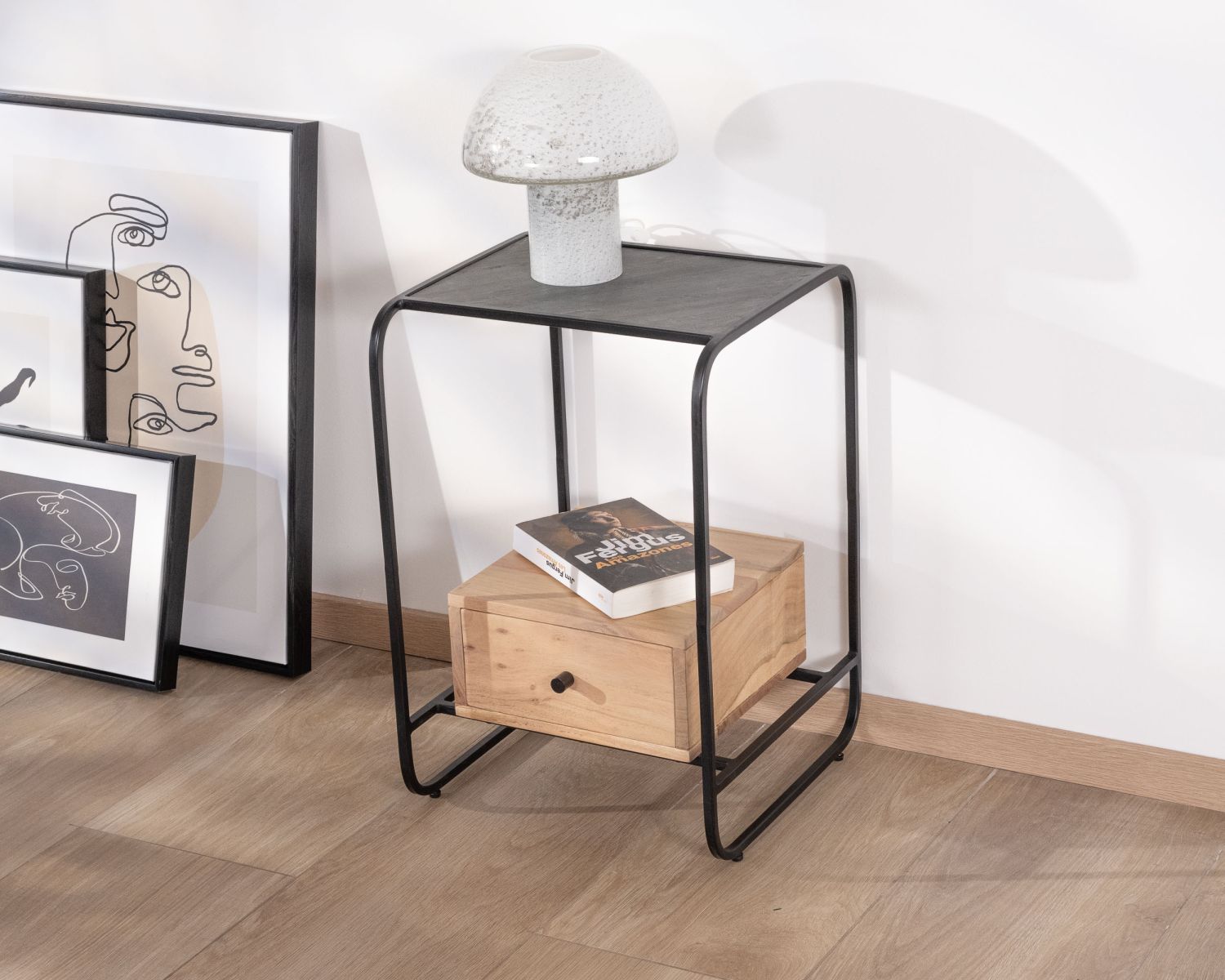 Table de chevet design en métal et bois avec plateau en placage pierre "Pikto"