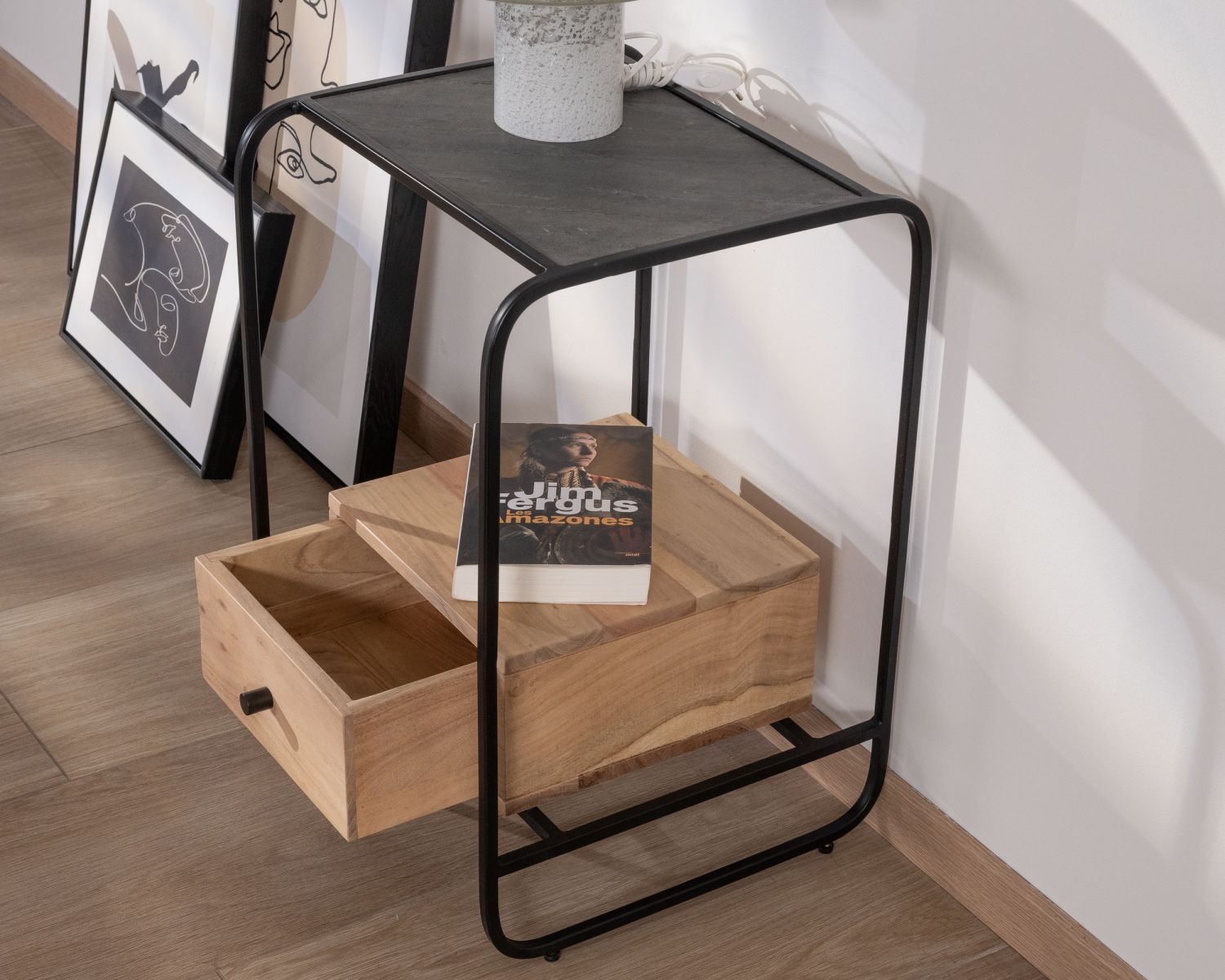 Table de chevet design en métal et bois avec plateau en placage pierre "Pikto"