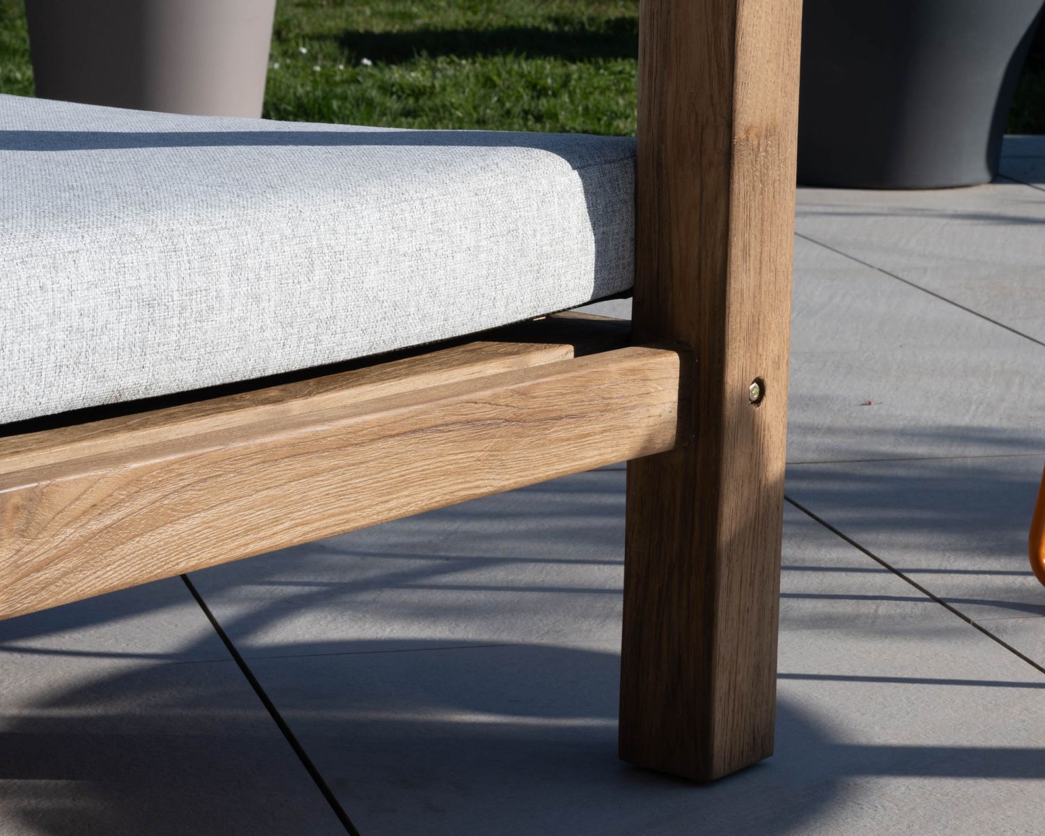 Lit de jardin en teck et tissu spécial extérieur gris clair "Eclipse"
