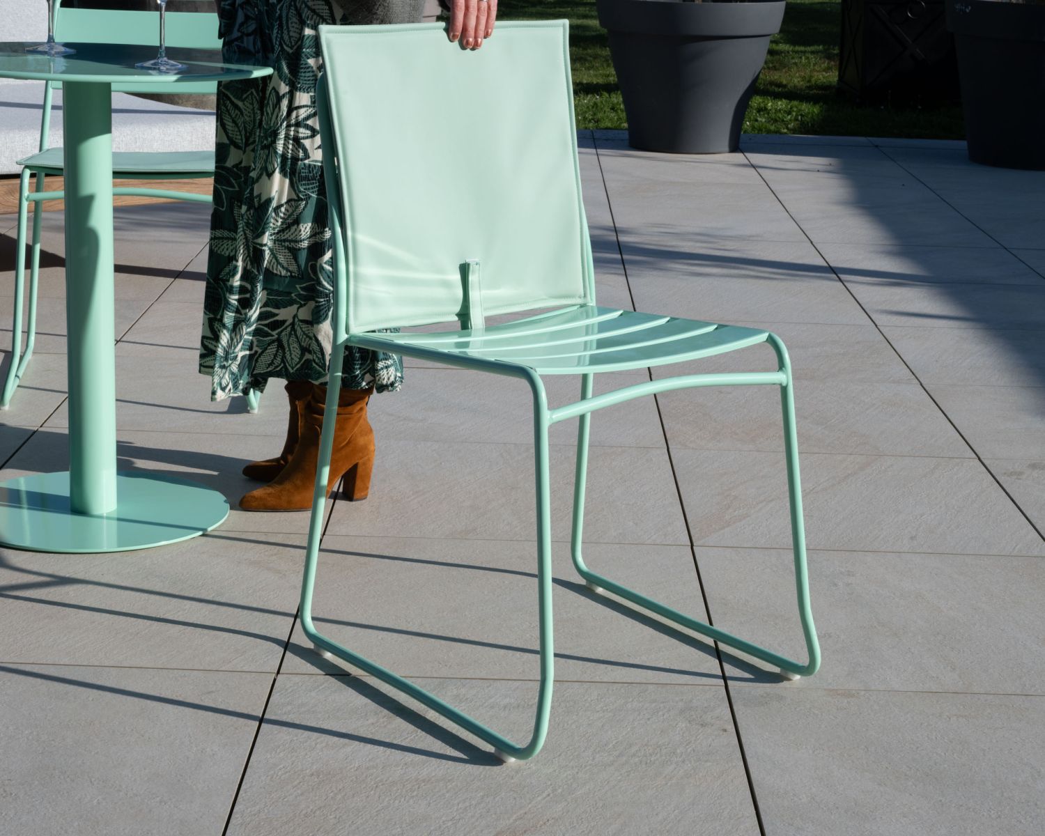 Ensemble bistrot en métal coloré turquoise "Juicy" esprit pop