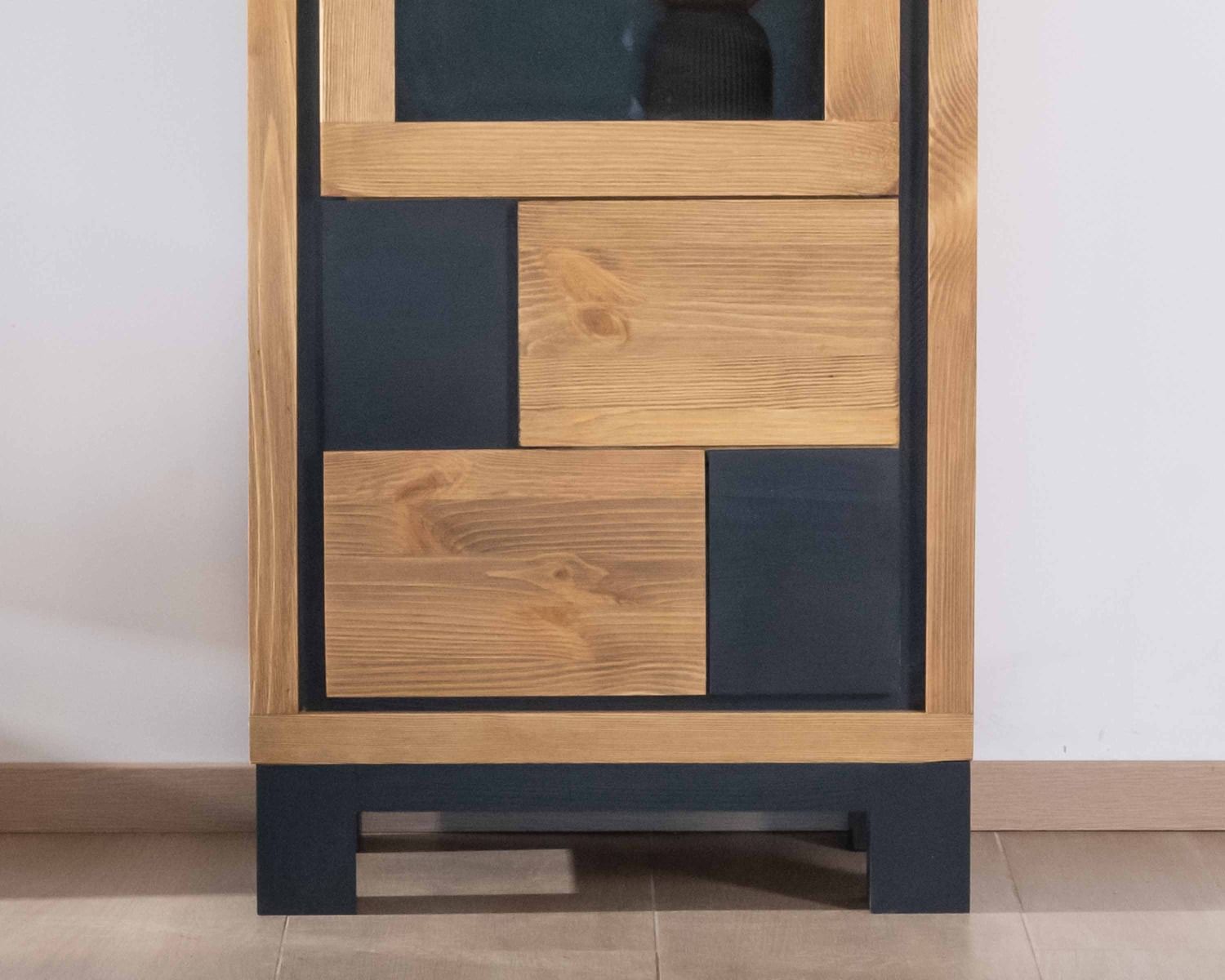 Colonne de rangement vitrée en pin brossé 2 portes "Cubo"