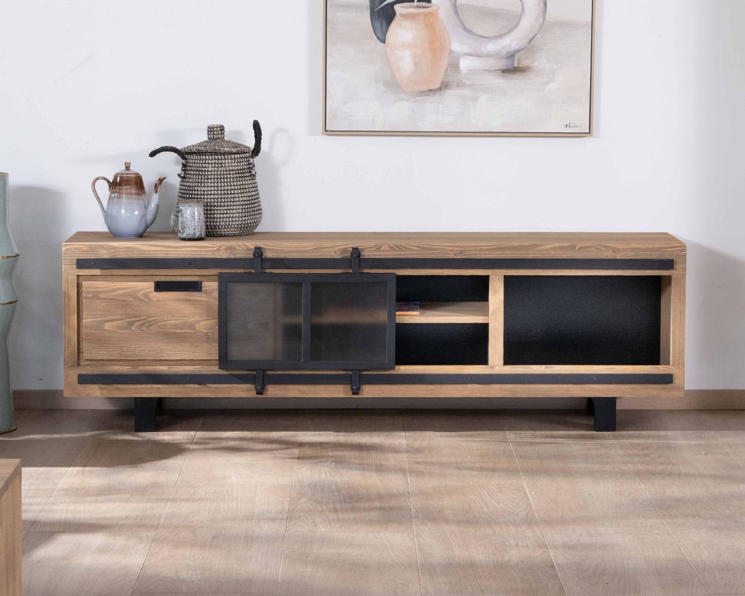 Grand banc TV 180 cm contemporain en pin brossé avec porte coulissante vitrée "Tolf"
