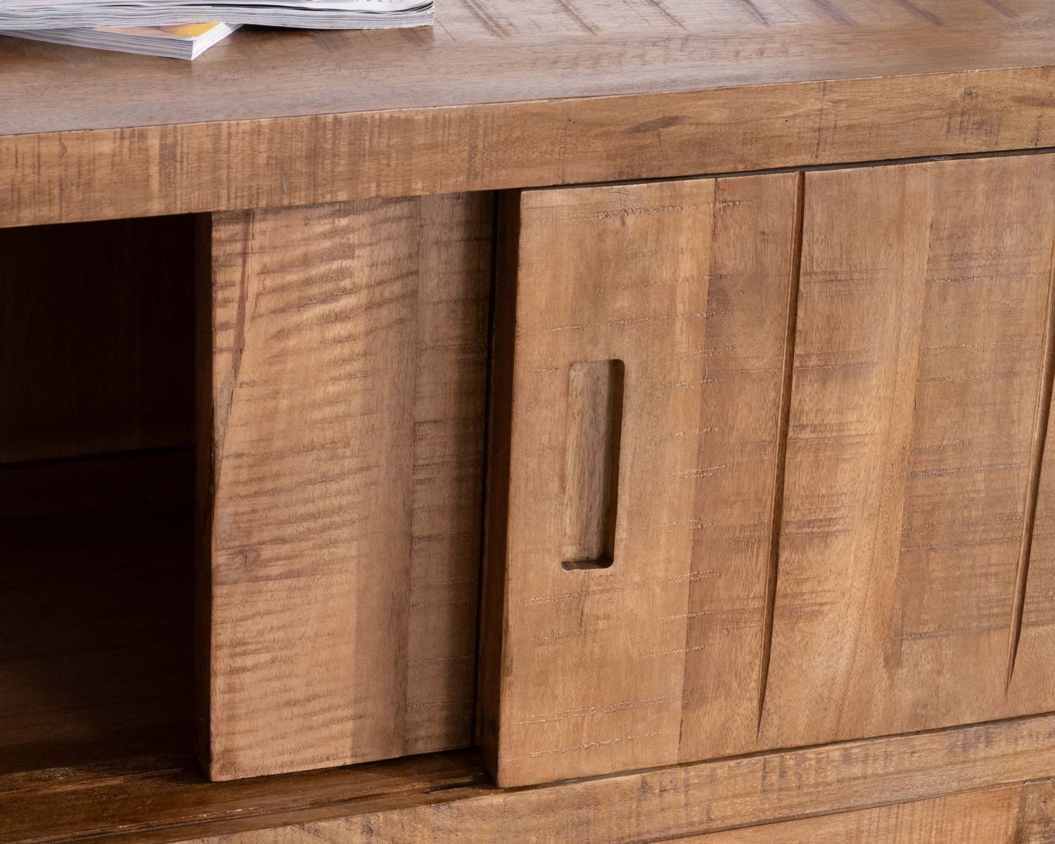 Meuble TV en manguier massif style ethnique chic "Aruna" 