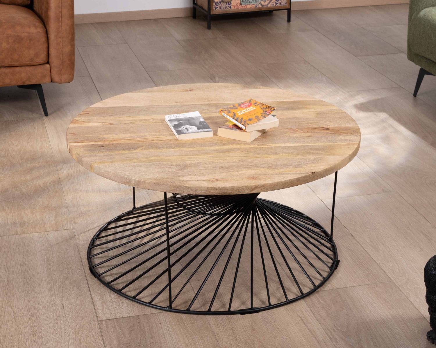 Table de salon ronde en manguier pied métal torsadé "Twist"