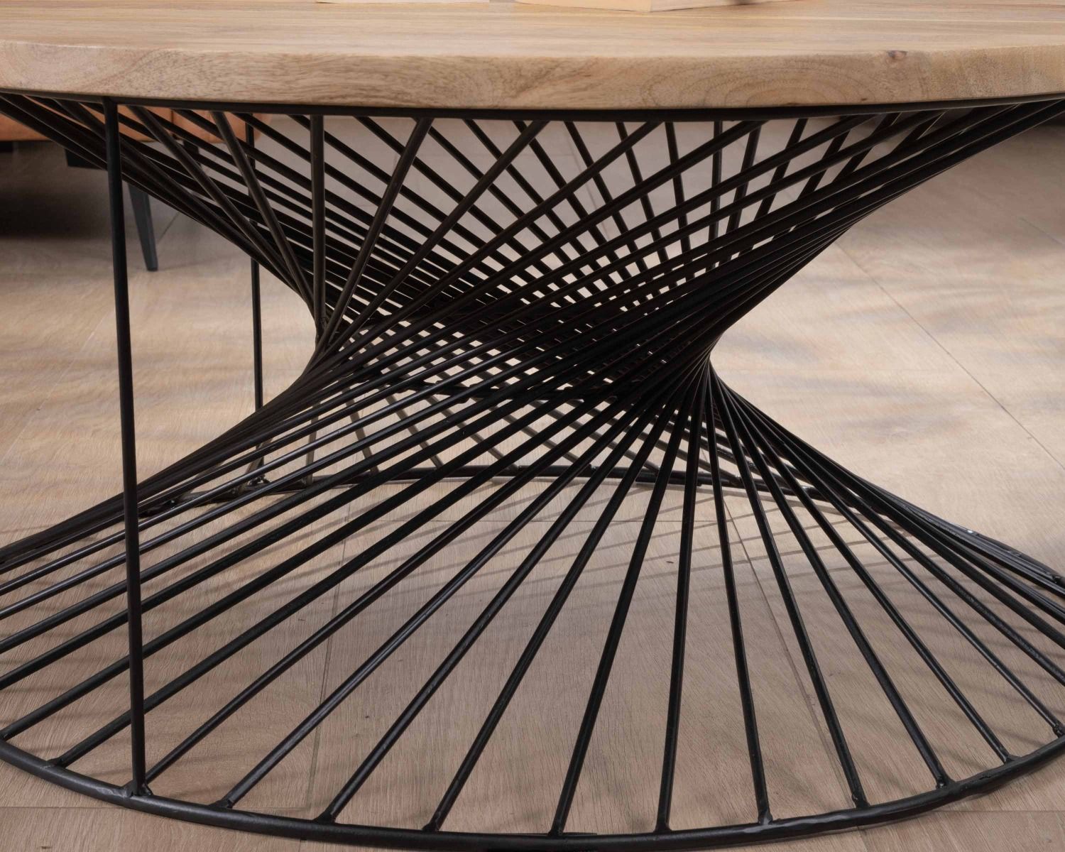 Table de salon ronde en manguier pied métal torsadé "Twist"