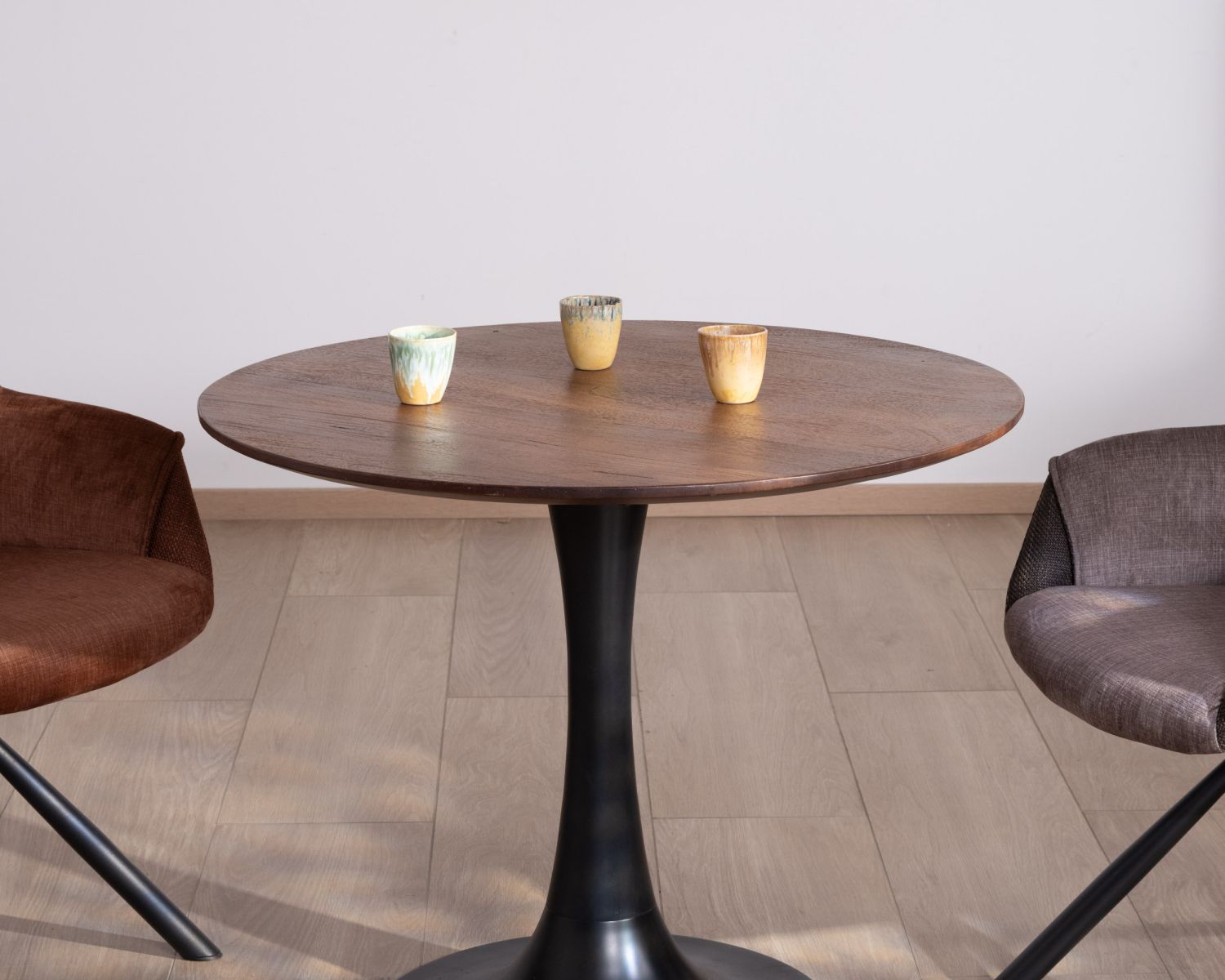 Table ronde 90 cm esprit bistrot "Piccadilly" pied tulipe en métal noir
