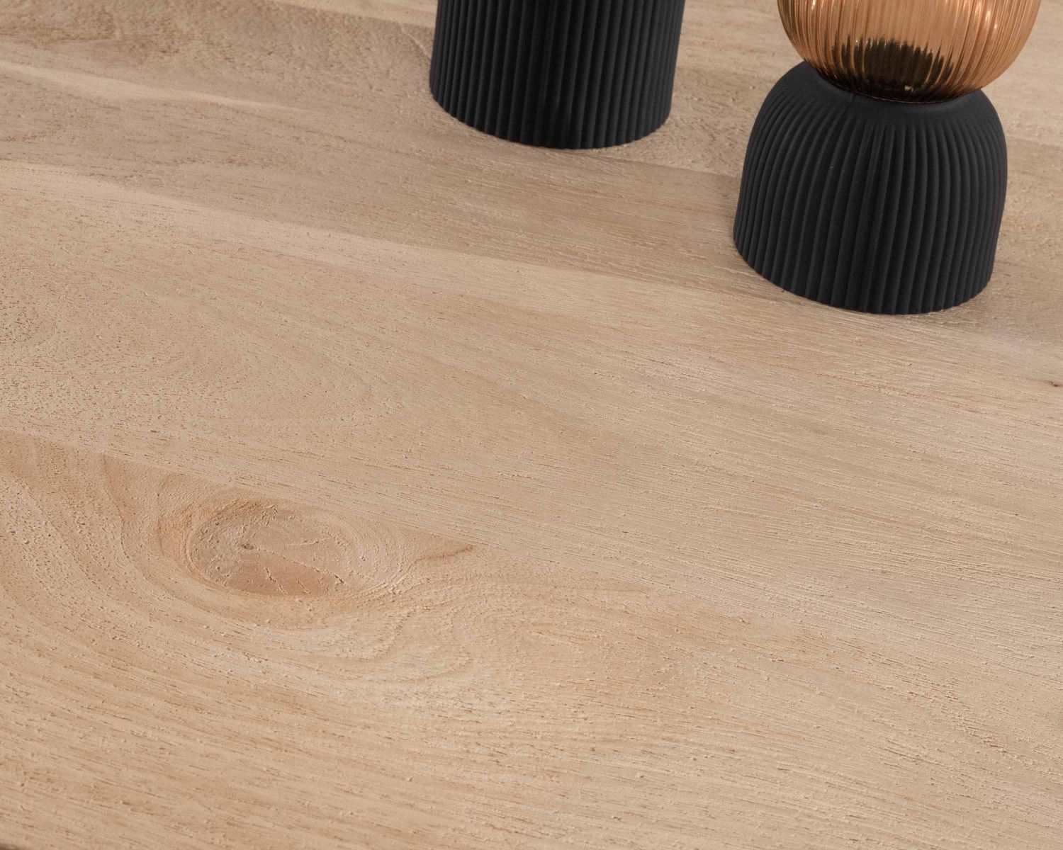 Grande table de repas 300cm manguier massif finition sablée bords biseautés noirs et pieds étoile "Pise"