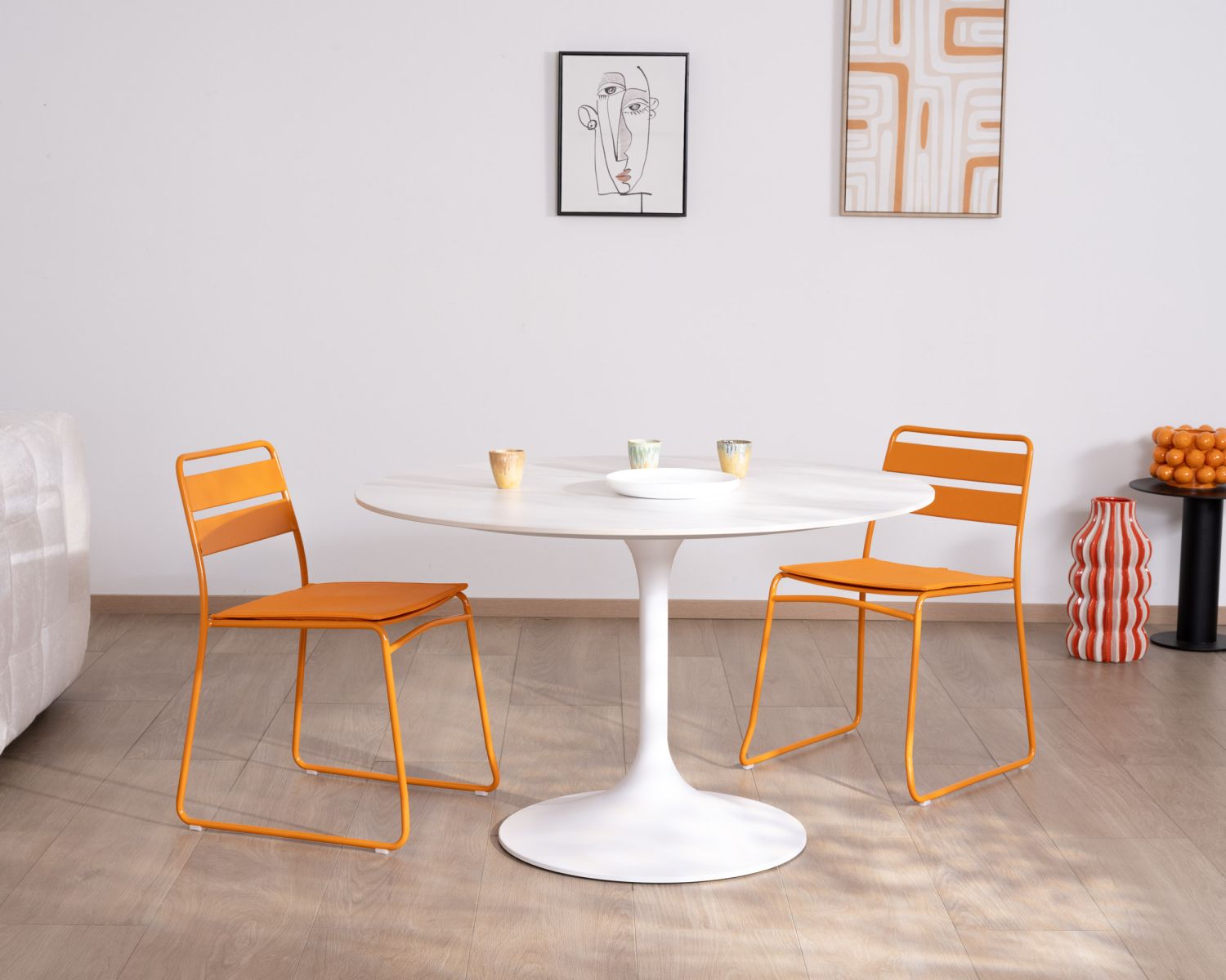 Table ronde 120 cm blanche spécial extérieur en aluminium et céramique "Saumur"