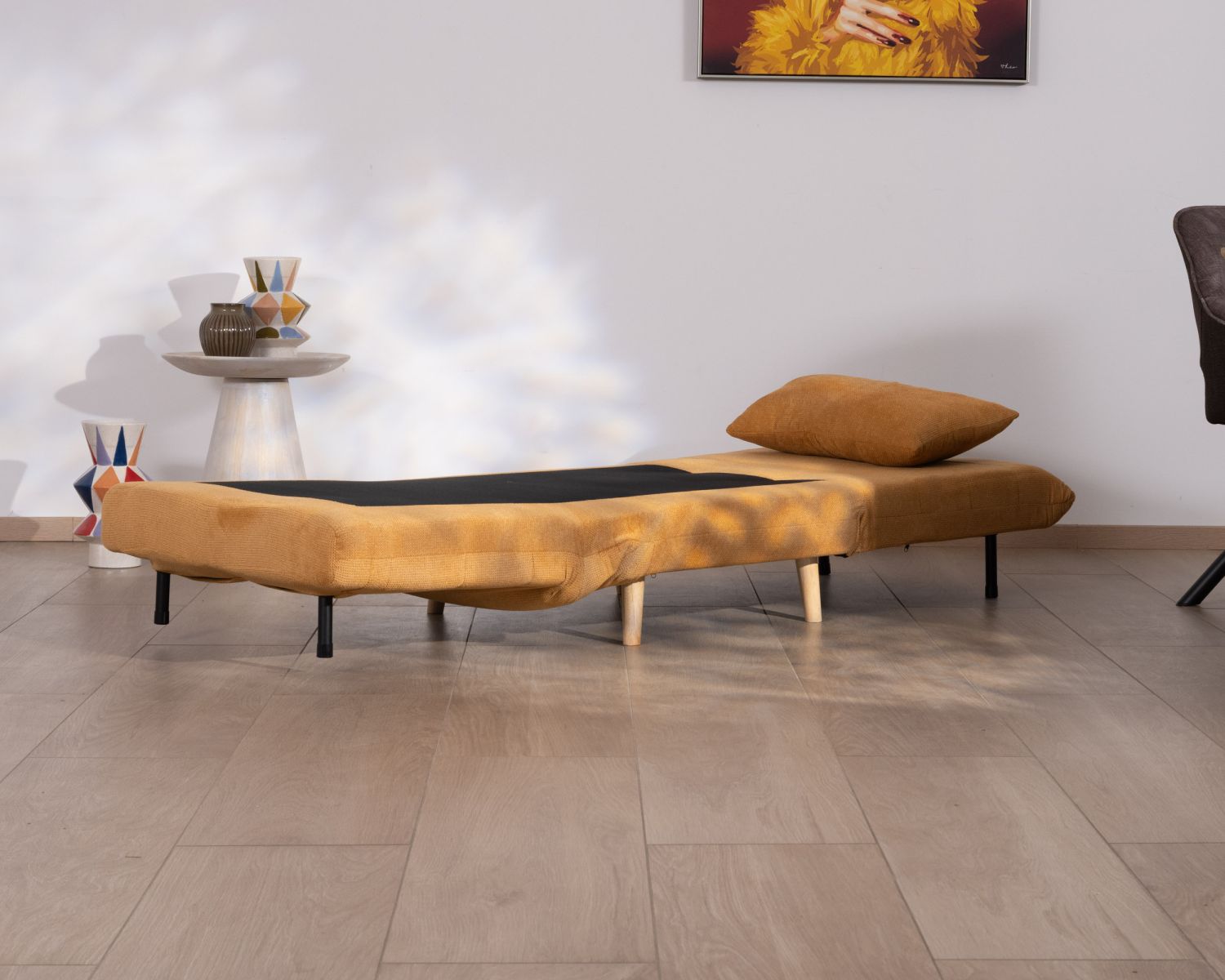 Fauteuil cosy convertible "Folda" en tissu jaune moutarde