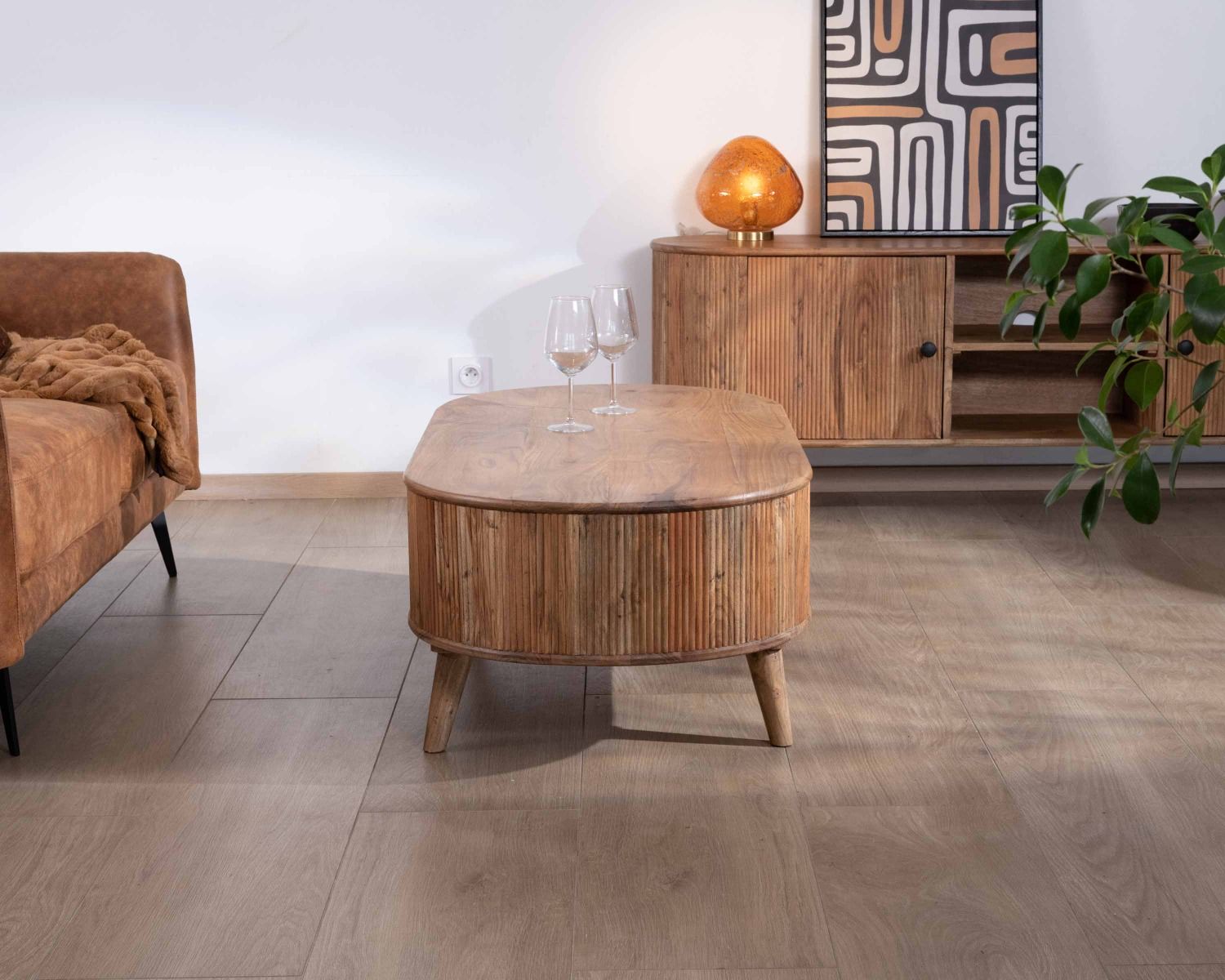 Table de salon design arrondi vintage en acacia "Boomer"