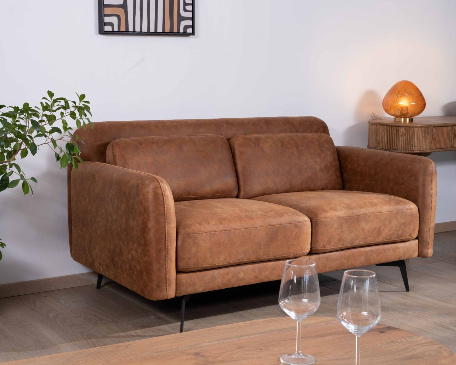 Canapé deux places couleur havane "Memphis"