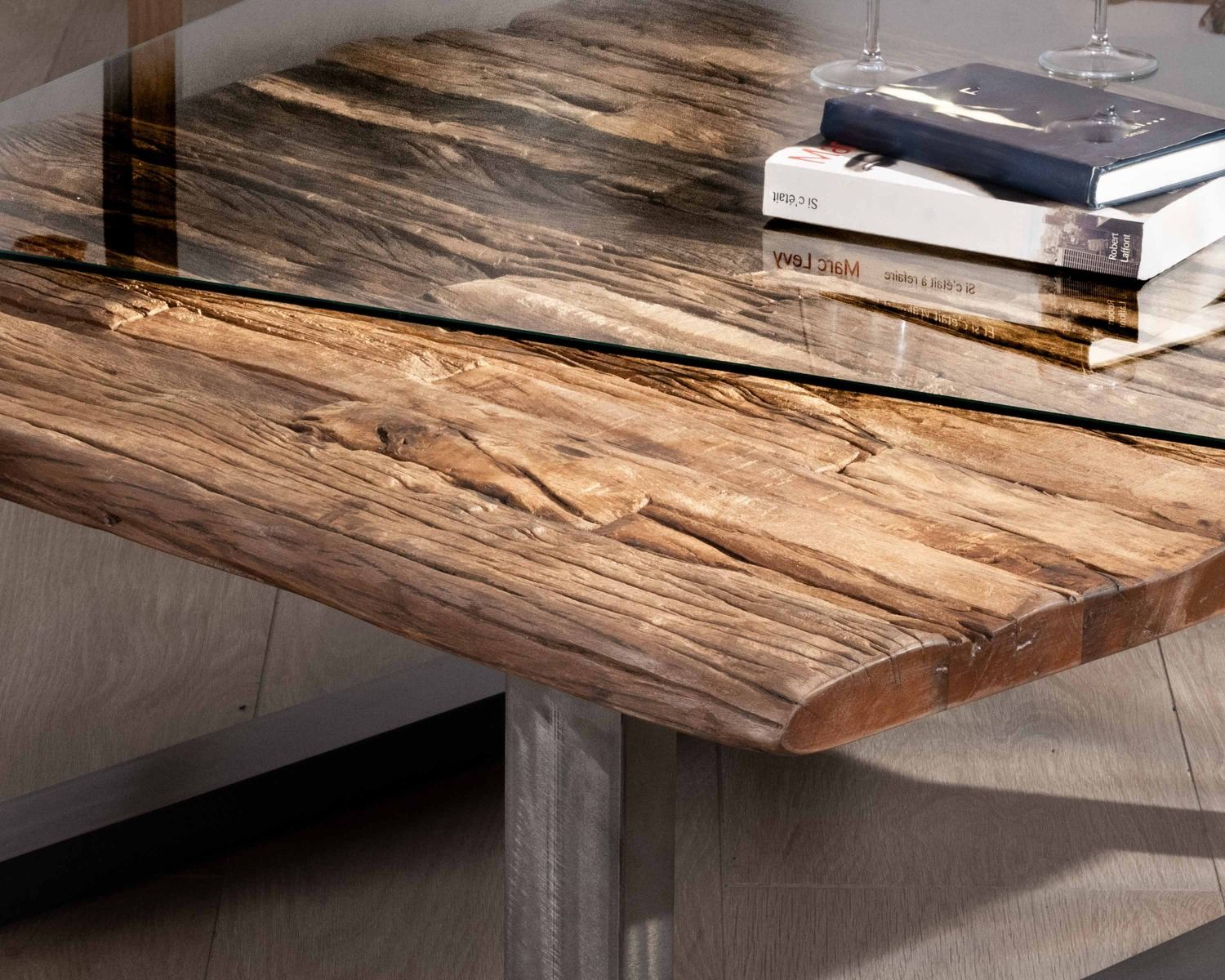 Table de salon carrée en bois recyclé naturel plateau verre et pieds U noir antique "Cidade"