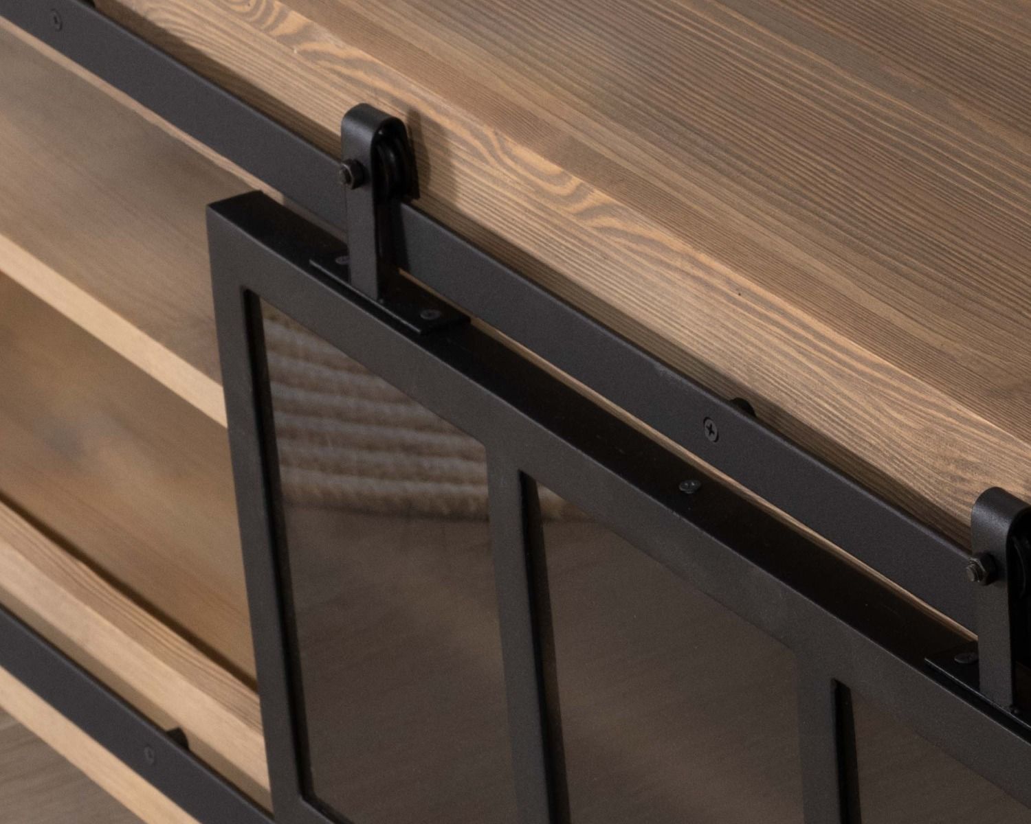 Meuble TV 140 cm contemporain en pin brossé avec porte coulissante vitrée "Tolf"
