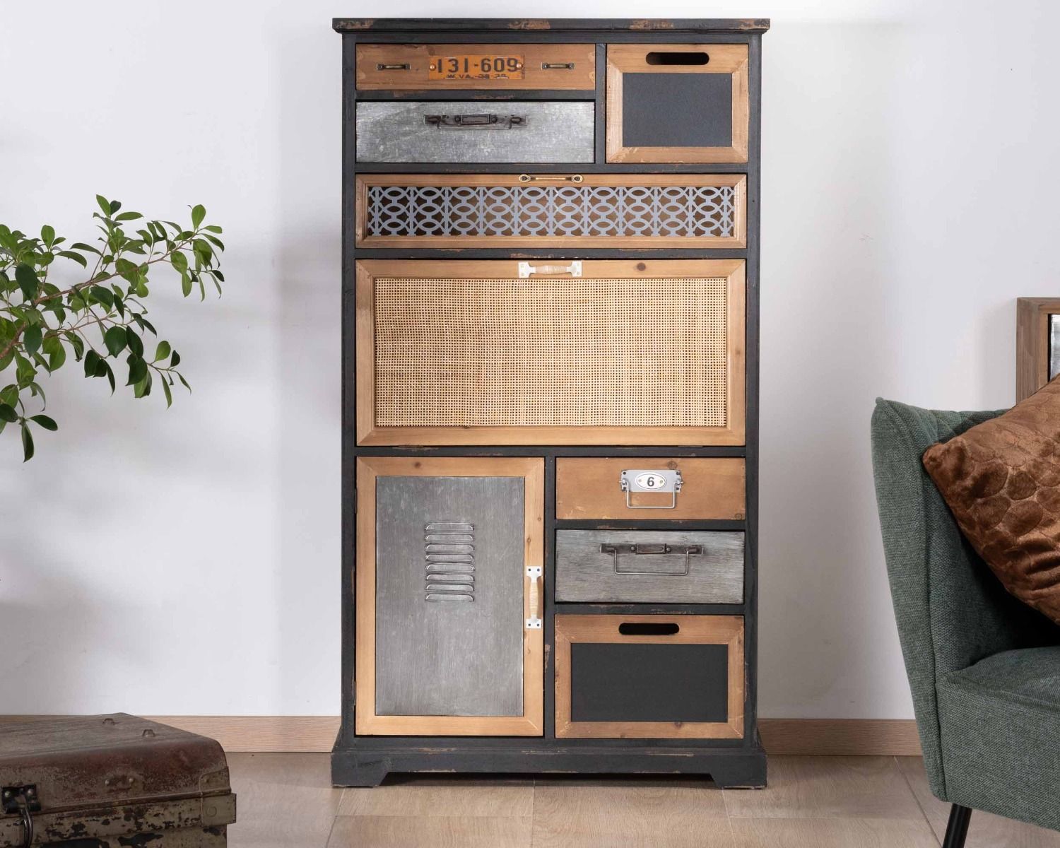 Buffet déco à tiroirs en sapin massif et façades fantaisies "Mélimélo Indus"